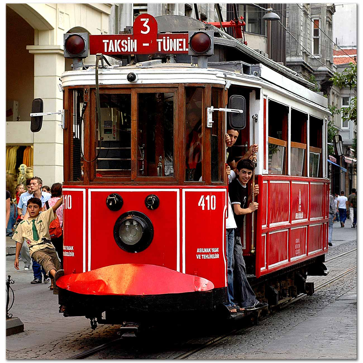 Osman Karamehmetoğlu İstiklal Caddesinde Kanvas Tablo