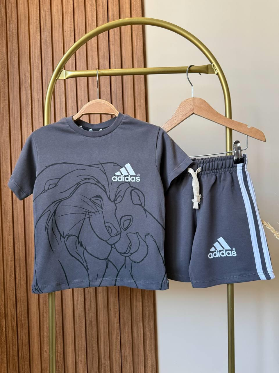 Lucco Sırt Baskı Detaylı T-shirt ve Şortlu Alt Üst Takım