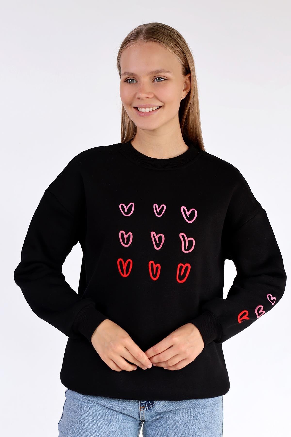9175M Bisiklet Yaka Kalp Nakışlı Sweat Siyah