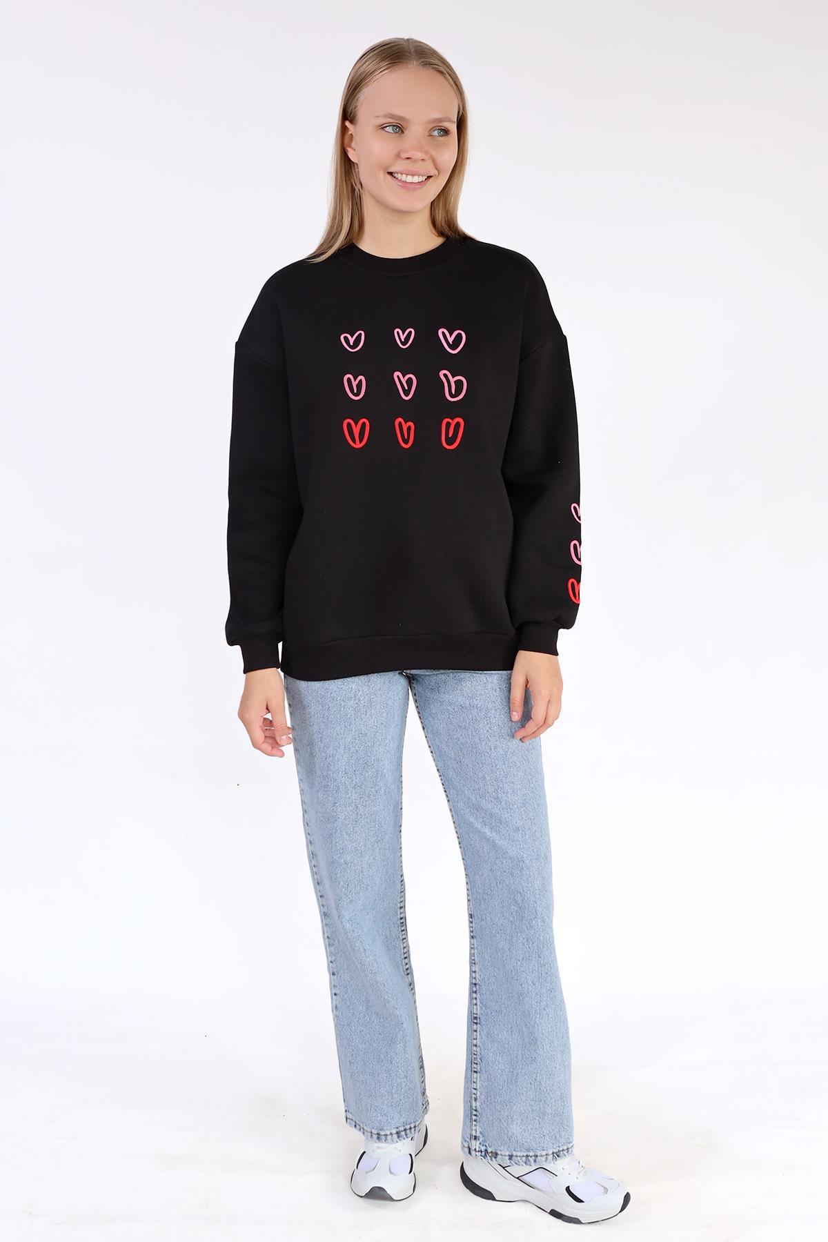 9175M Bisiklet Yaka Kalp Nakışlı Sweat Siyah