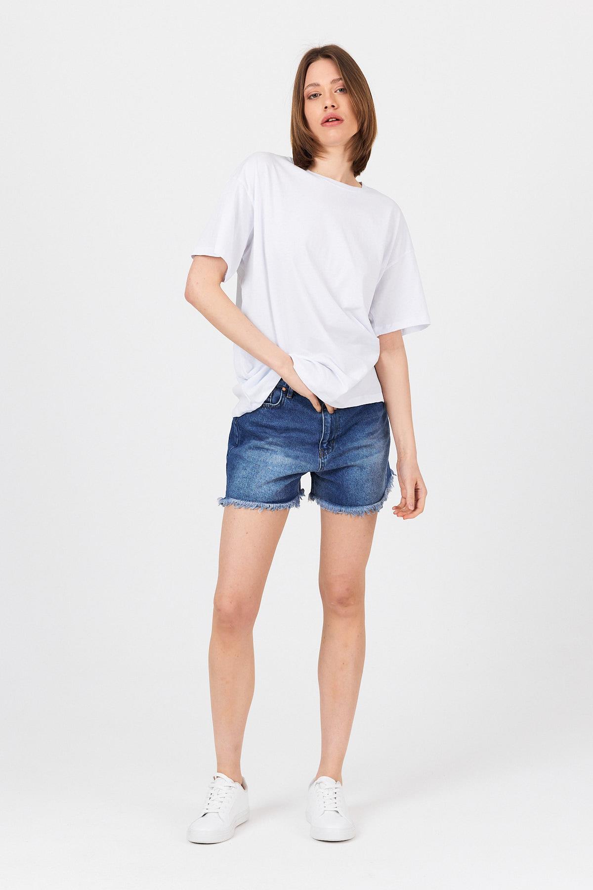 Beyaz Omuz Yazı Baskılı %100 Pamuk Oversize Tişört 2150-30M