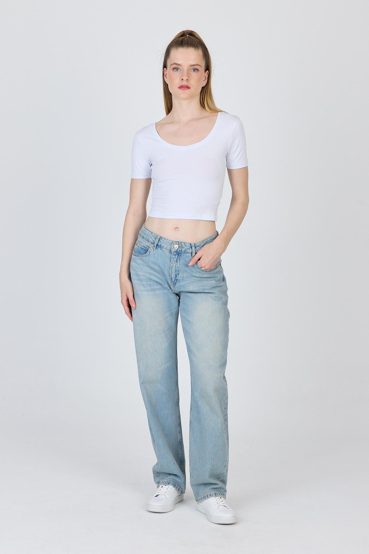 Beyaz U Yaka Pamuklu Slim Fit Tişört 9186M
