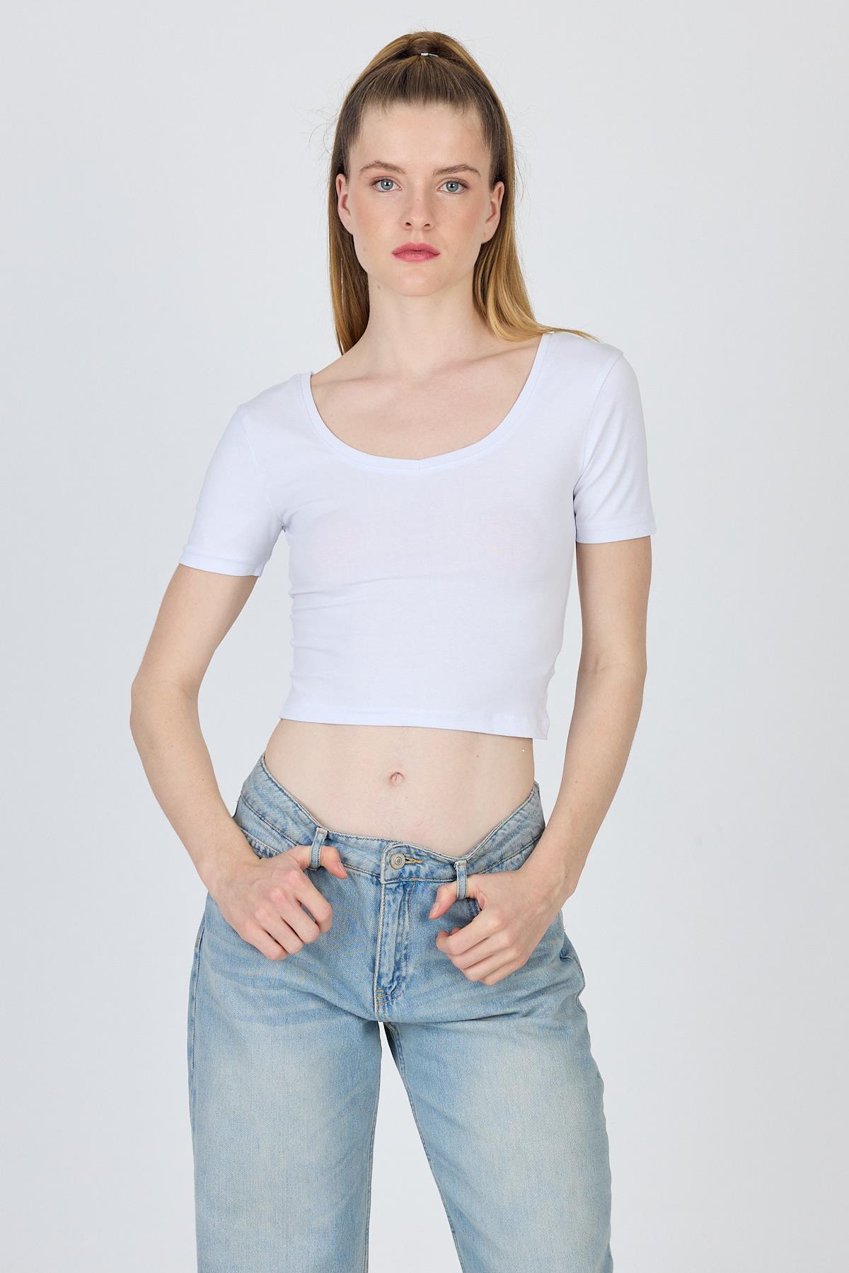 Beyaz U Yaka Pamuklu Slim Fit Tişört 9186M