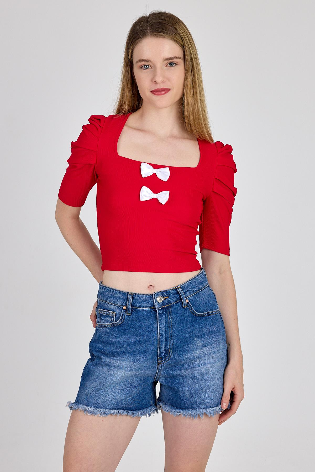 Kırmızı Kare Yaka Fiyonk Detaylı Crop Bluz 1349