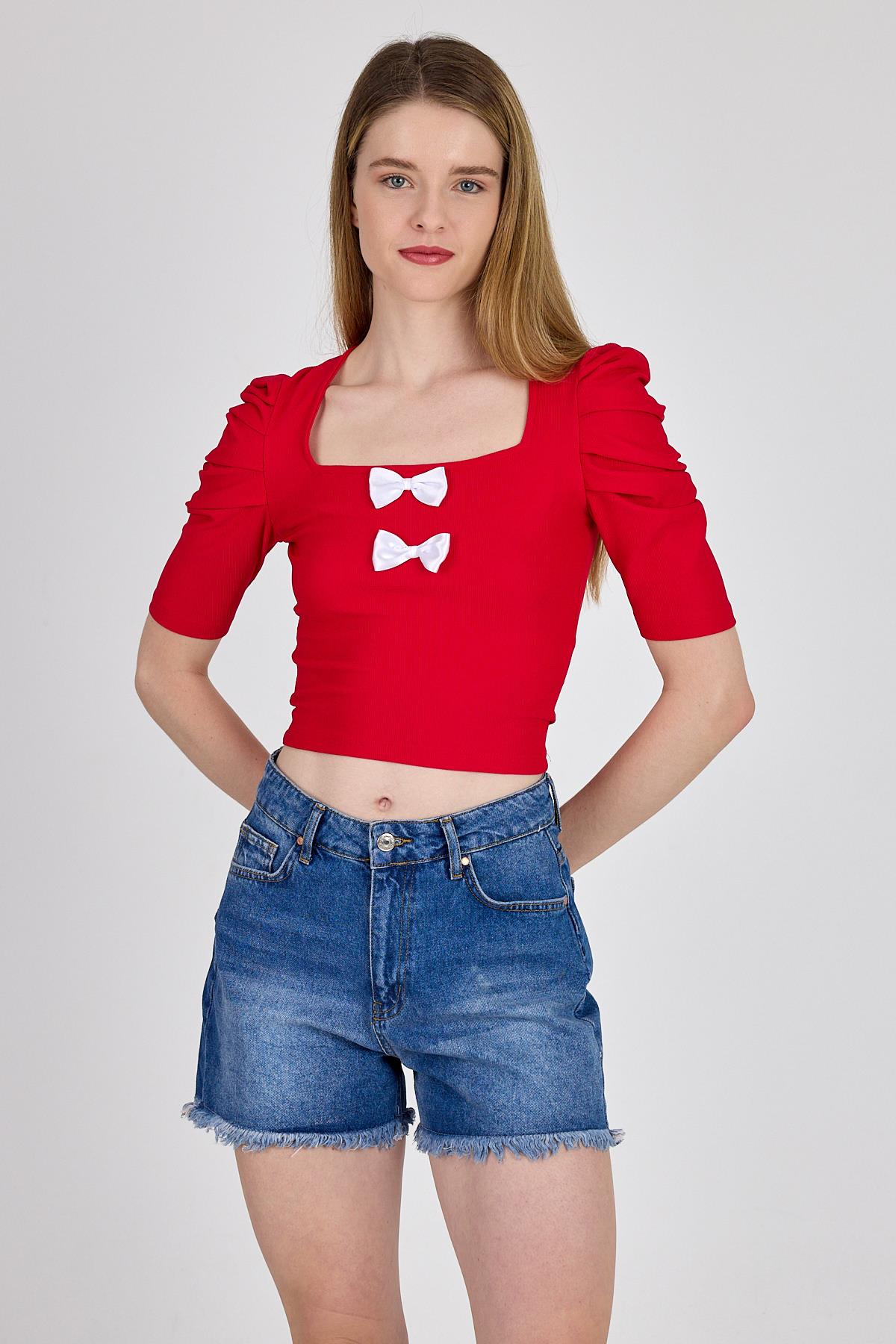 Kırmızı Kare Yaka Fiyonk Detaylı Crop Bluz 1349