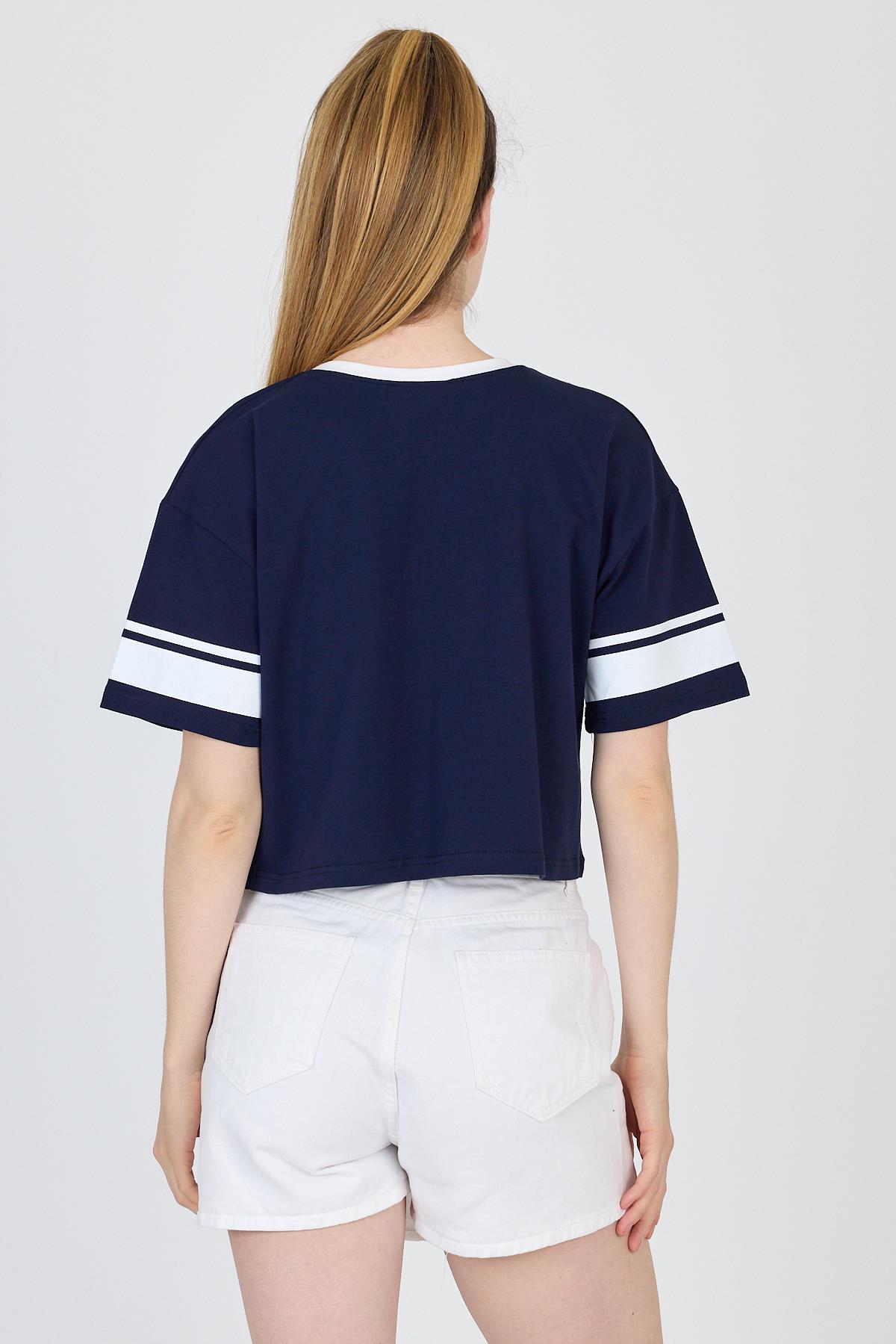 Lacivert Yazı Baskılı Crop Tişört 6584