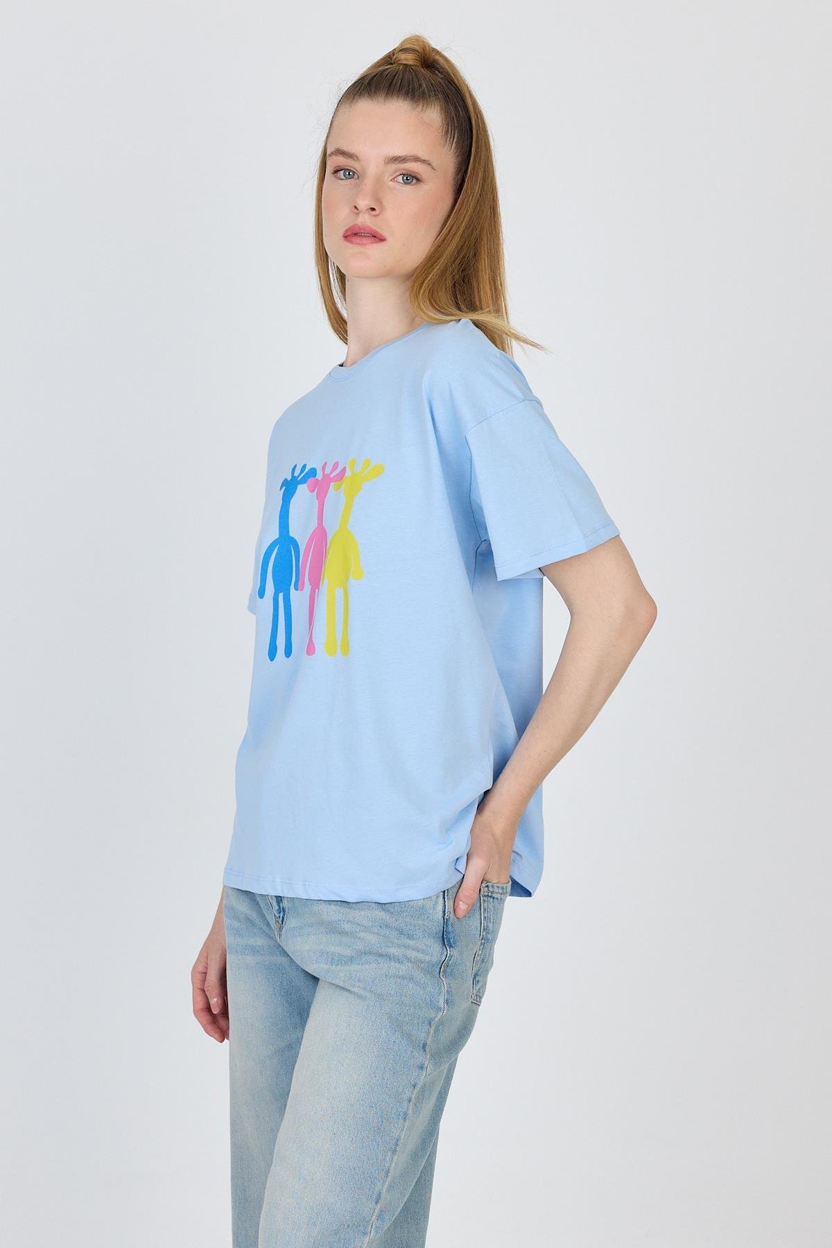 Mavi Oversize Zürafa Baskılı Tişört 2150-12M