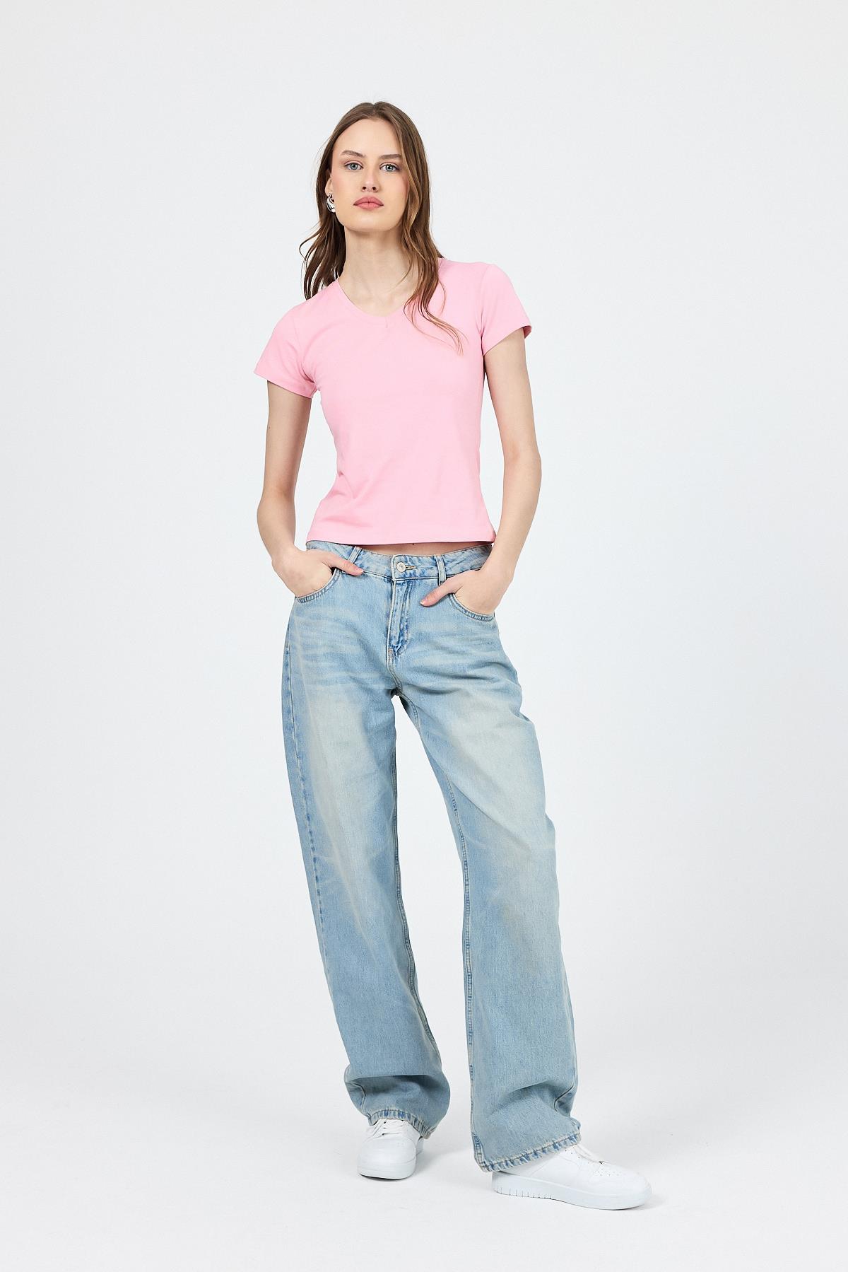 Pembe V Yaka Slim Fit Tişört 2215