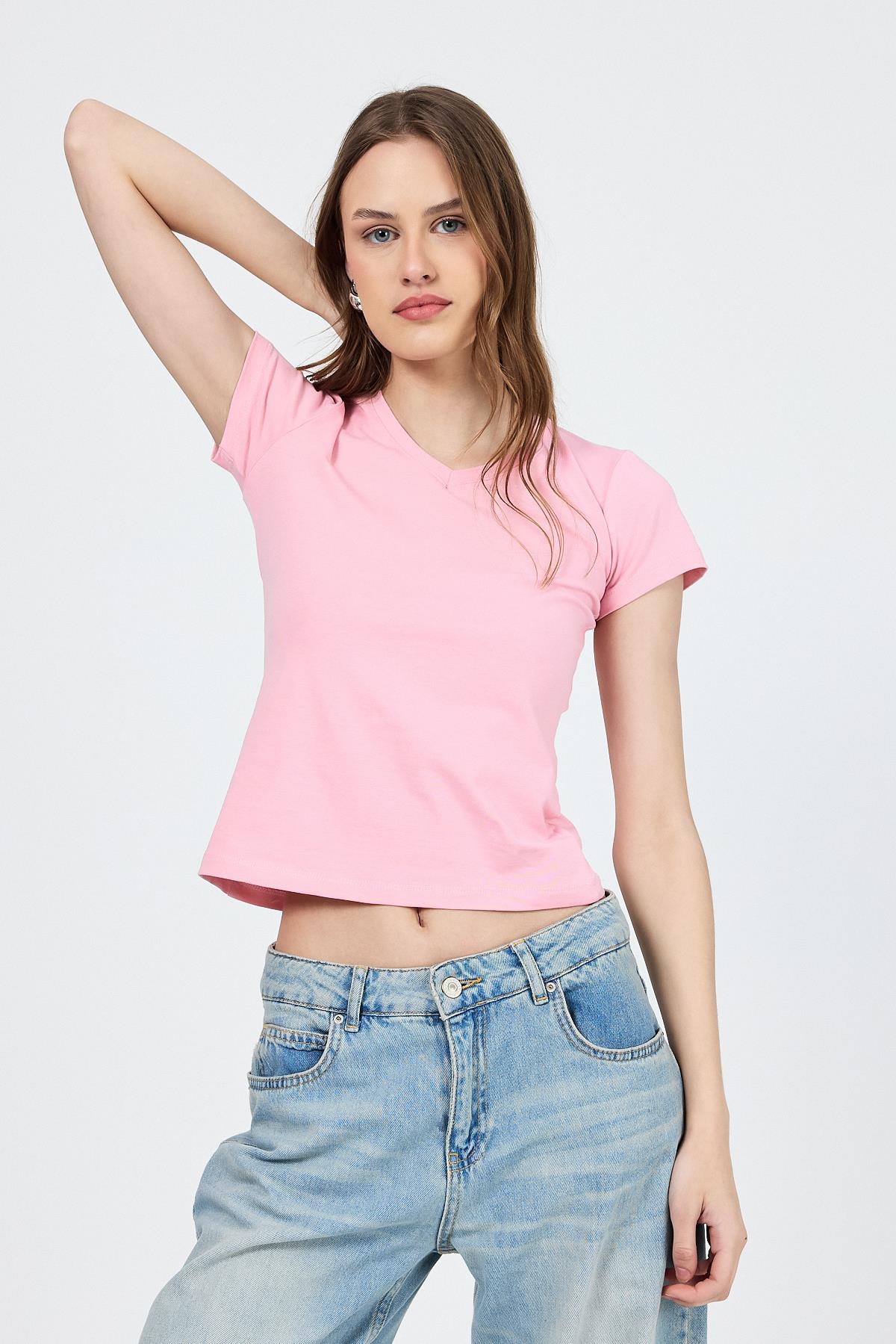 Pembe V Yaka Slim Fit Tişört 2215