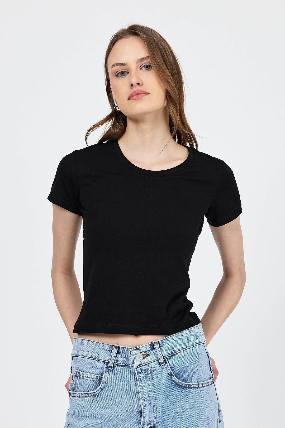 Siyah Slim Fit Bisiklet Yaka Kısa Kollu Tişört 2214