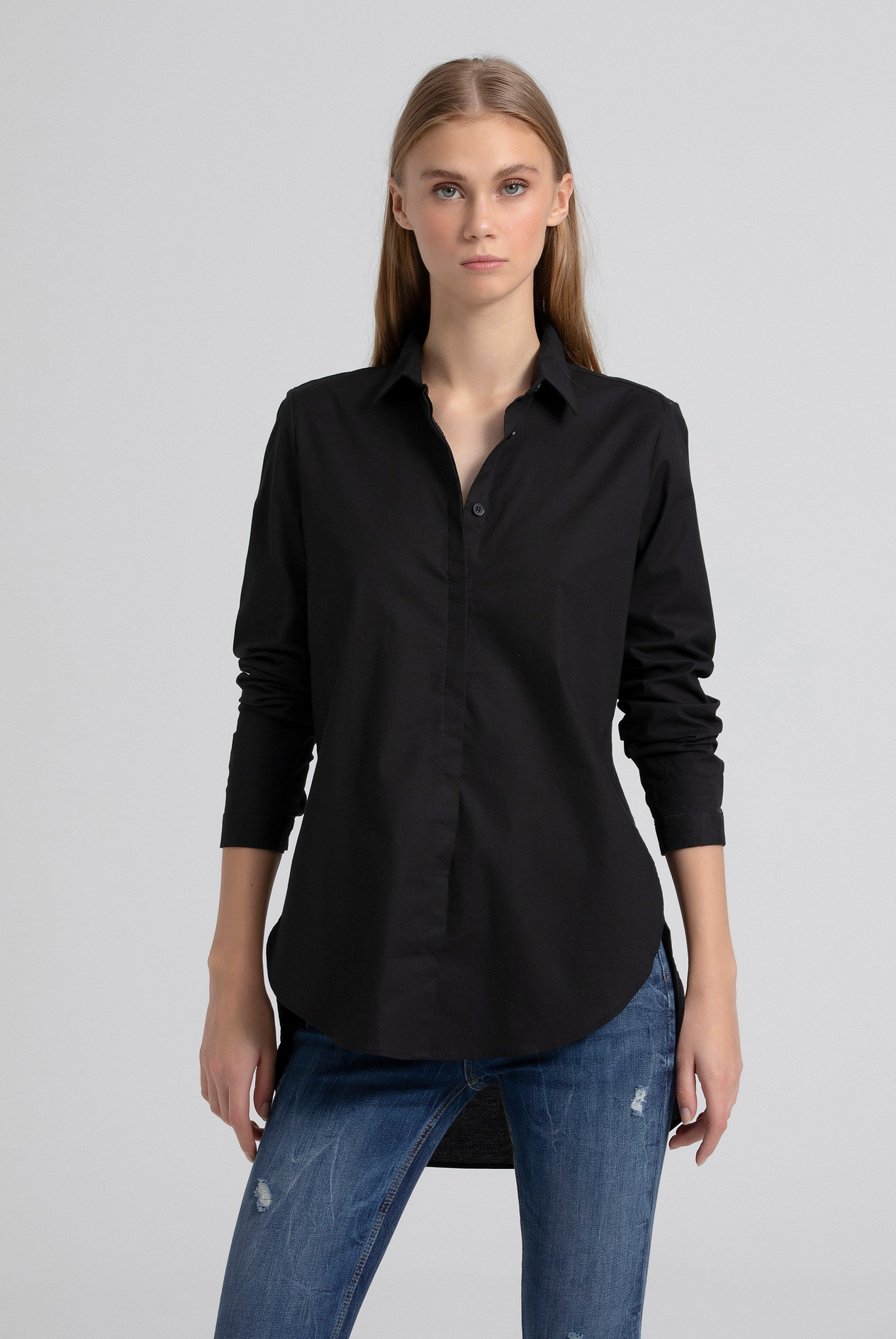  Pamuklu Yandan Yırtmaçlı Slim Fit Gömlek