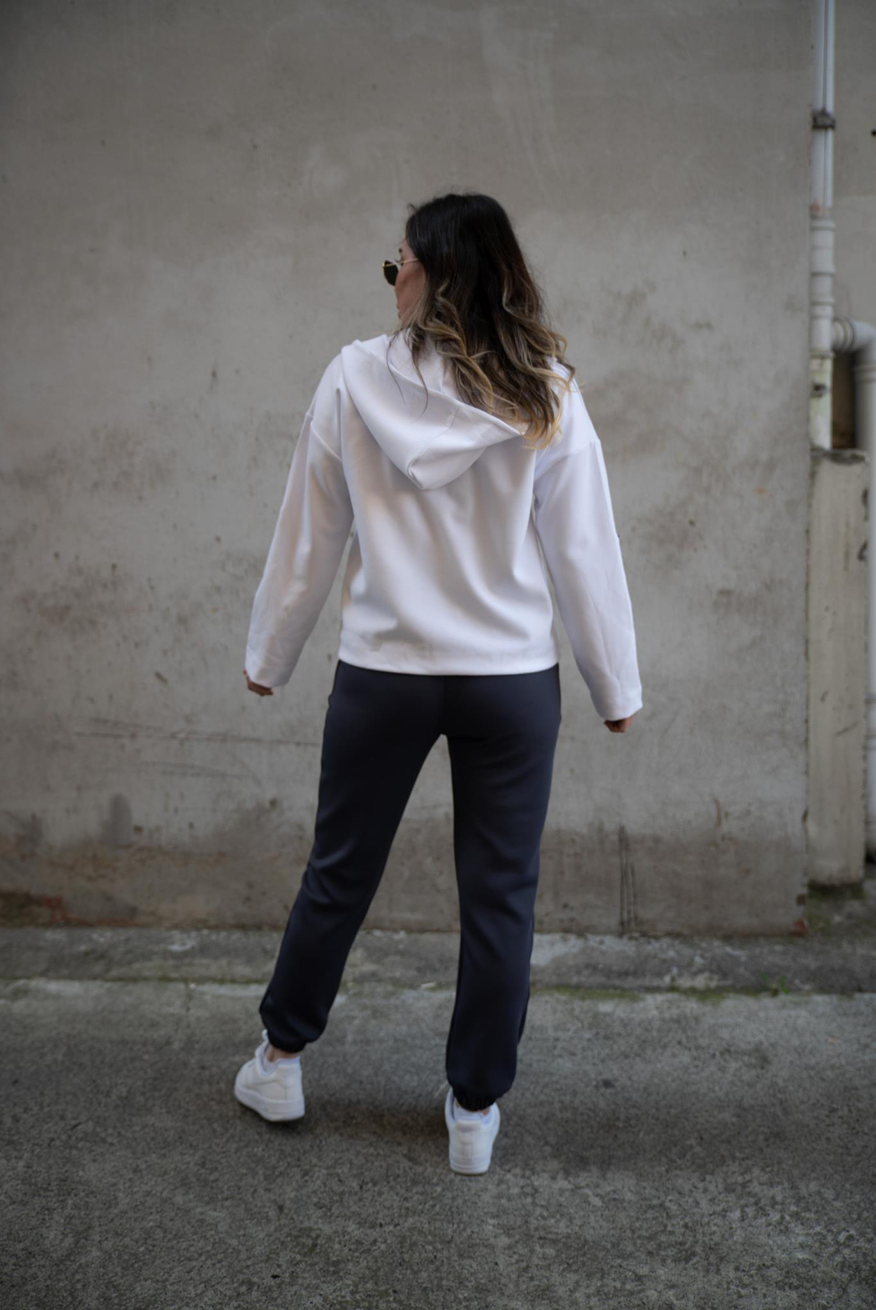 Kadın Kapüşon Yaka Sweatshirt