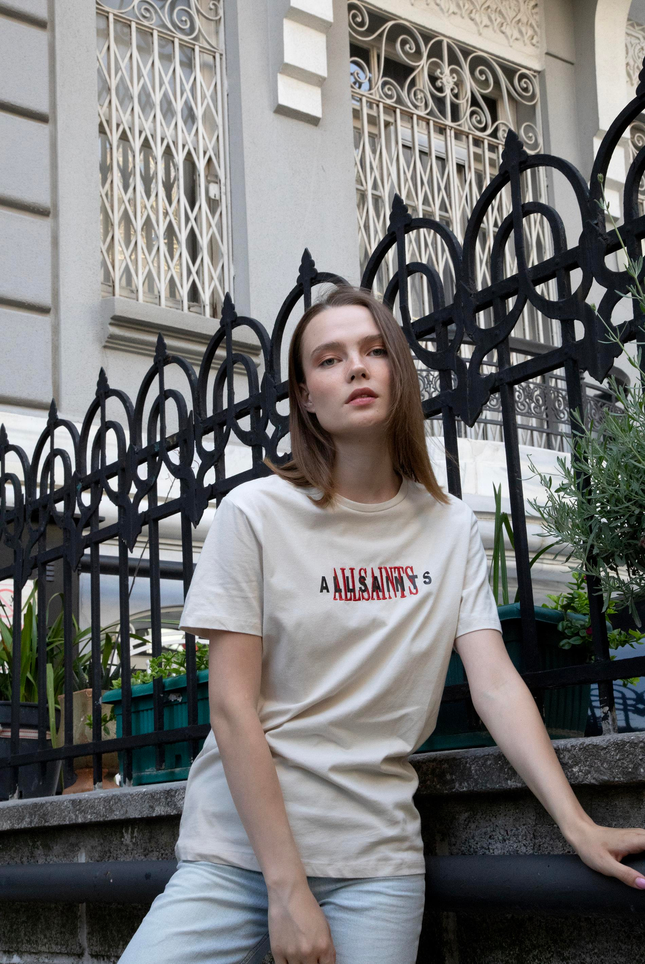 Kadın Veil  Logo Baskılı Nakış  T-shirt
