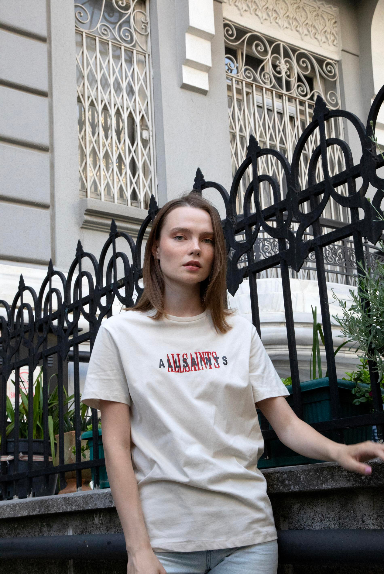 Kadın Veil  Logo Baskılı Nakış  T-shirt