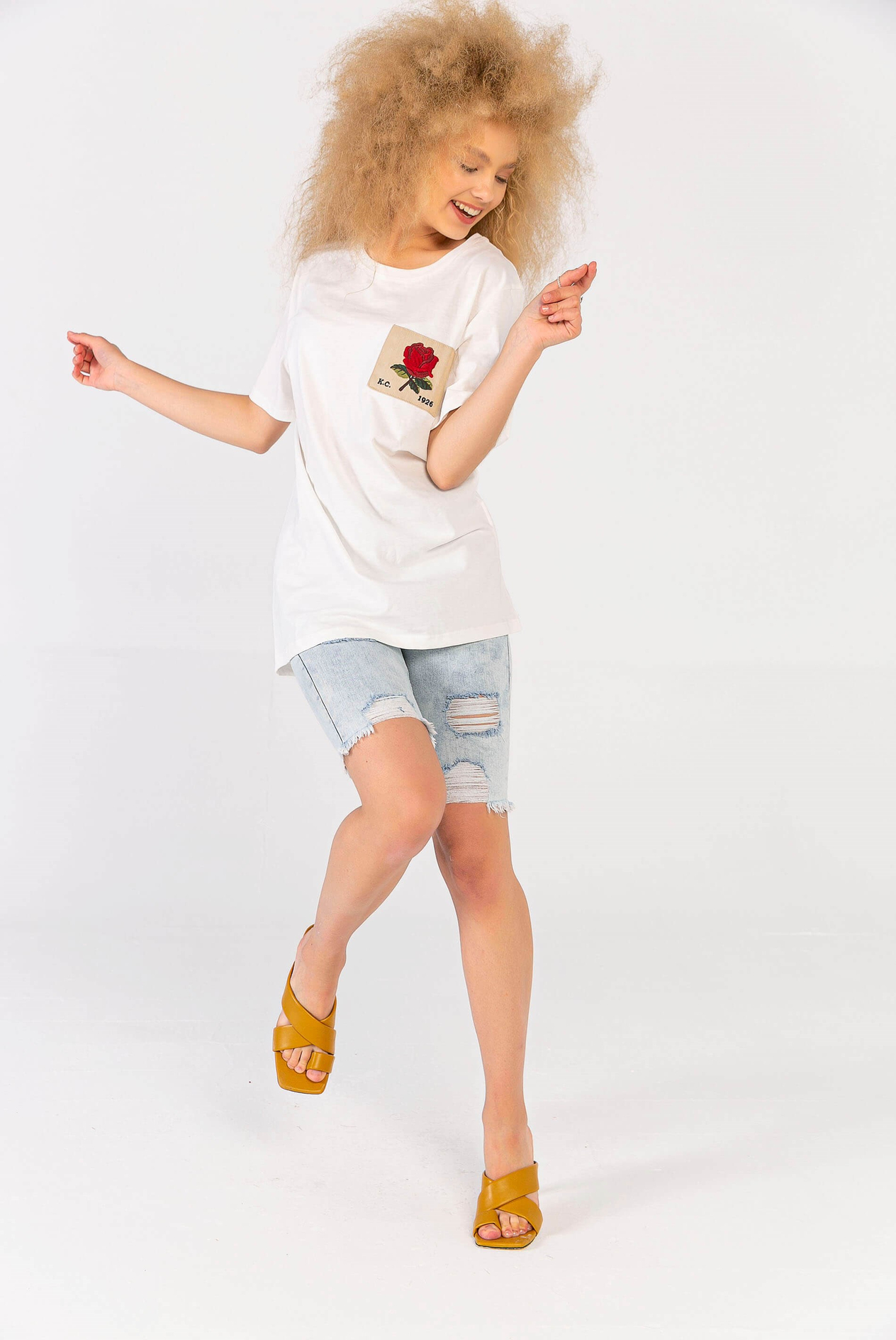Melanj Gül Yamalı T-Shirt
