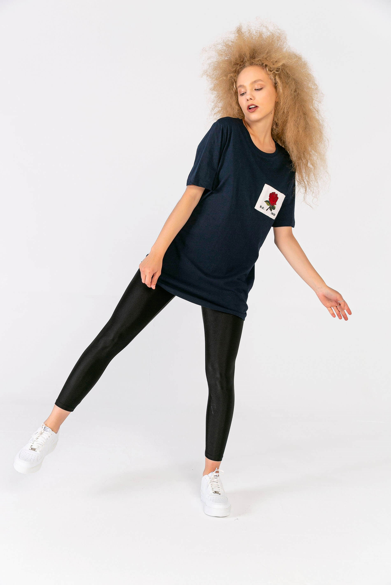 Melanj Gül Yamalı T-Shirt