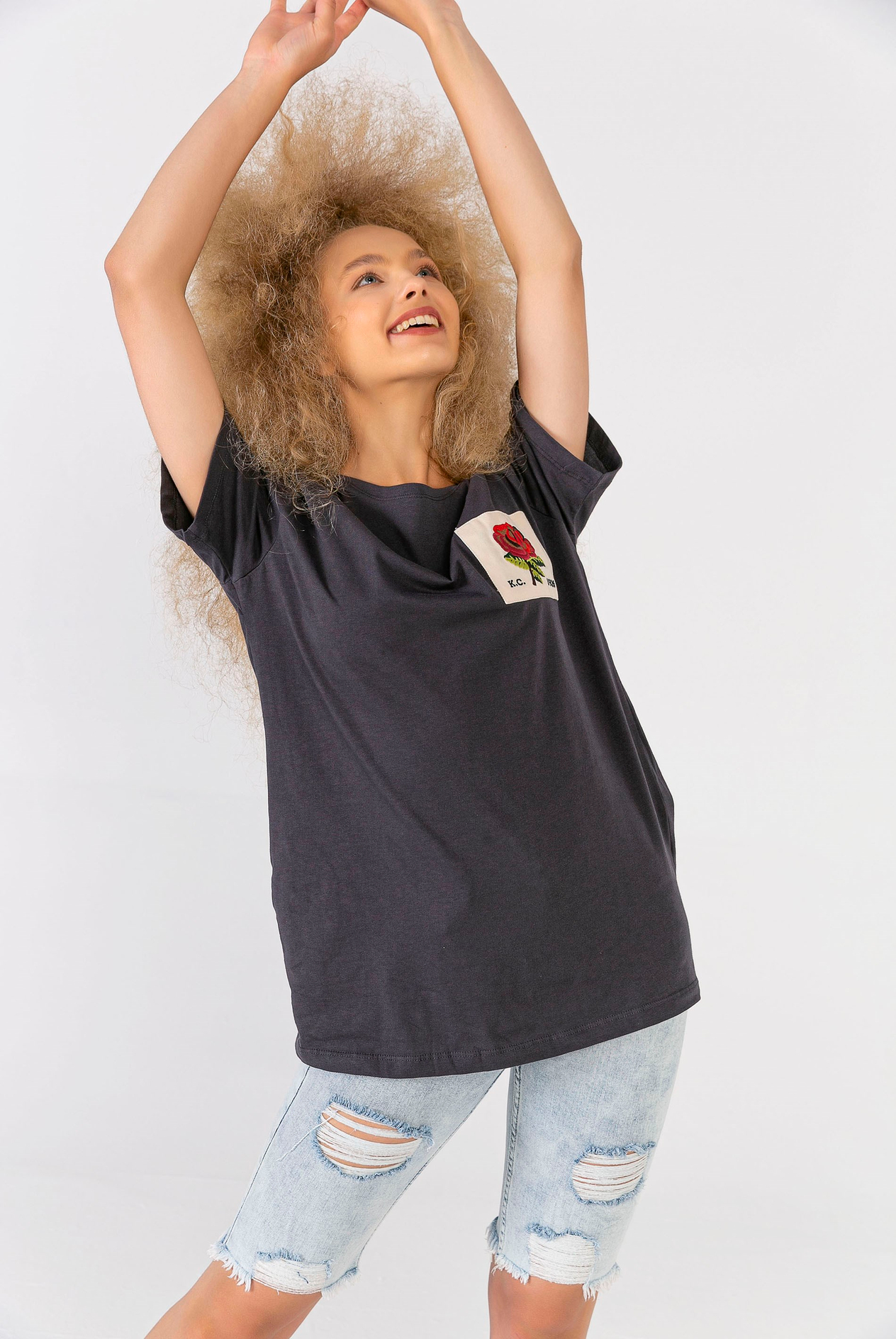 Melanj Gül Yamalı T-Shirt