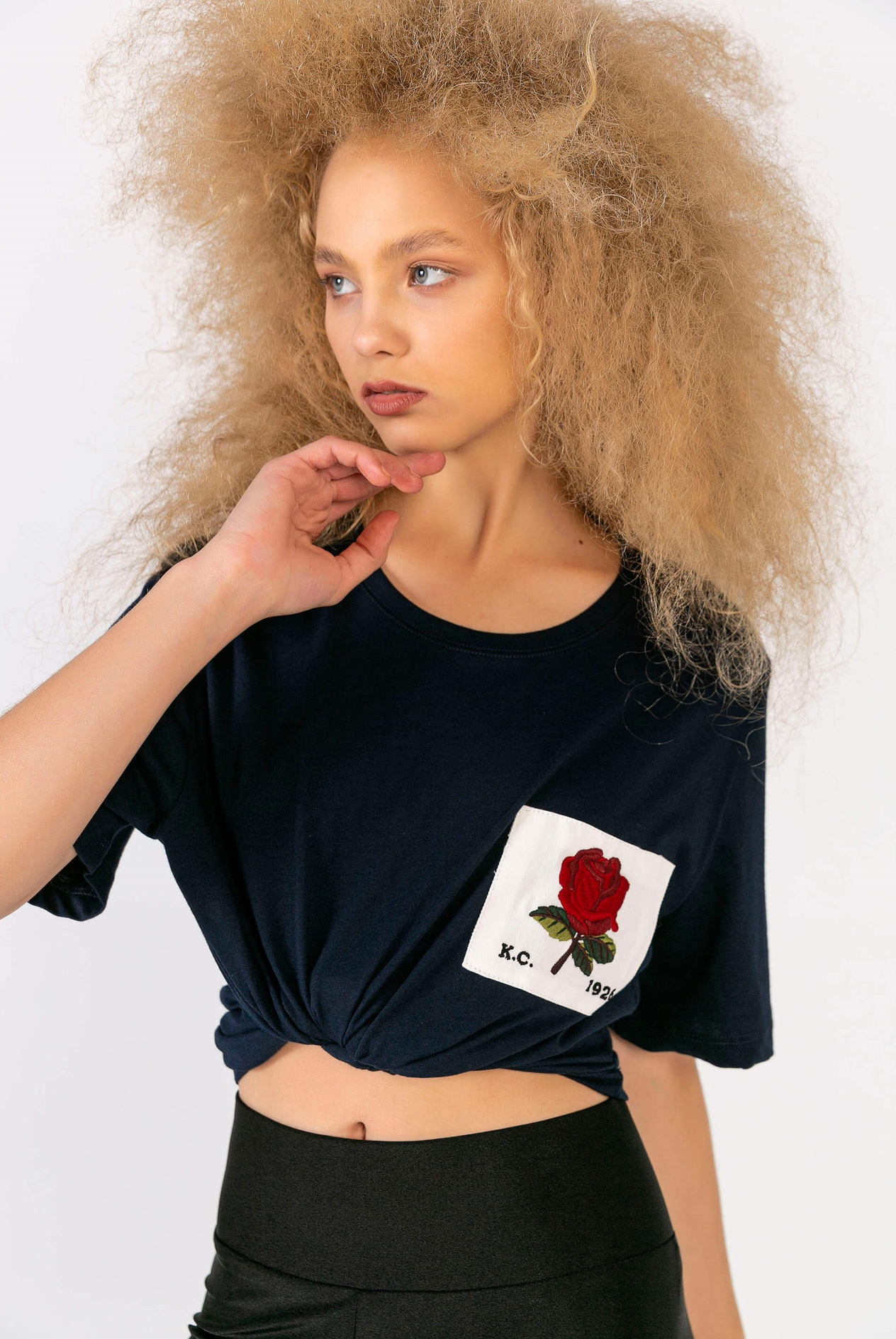 Melanj Gül Yamalı T-Shirt