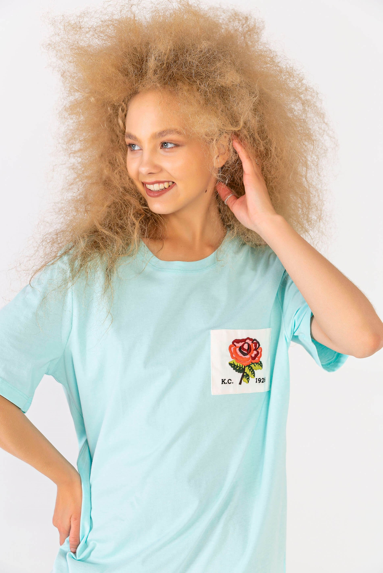 Melanj Gül Yamalı T-Shirt