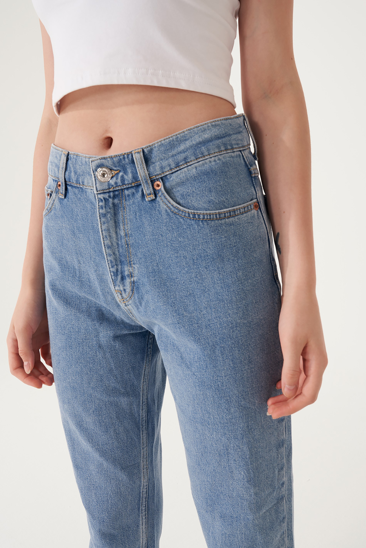 Mom Kesim Jean Pantolon