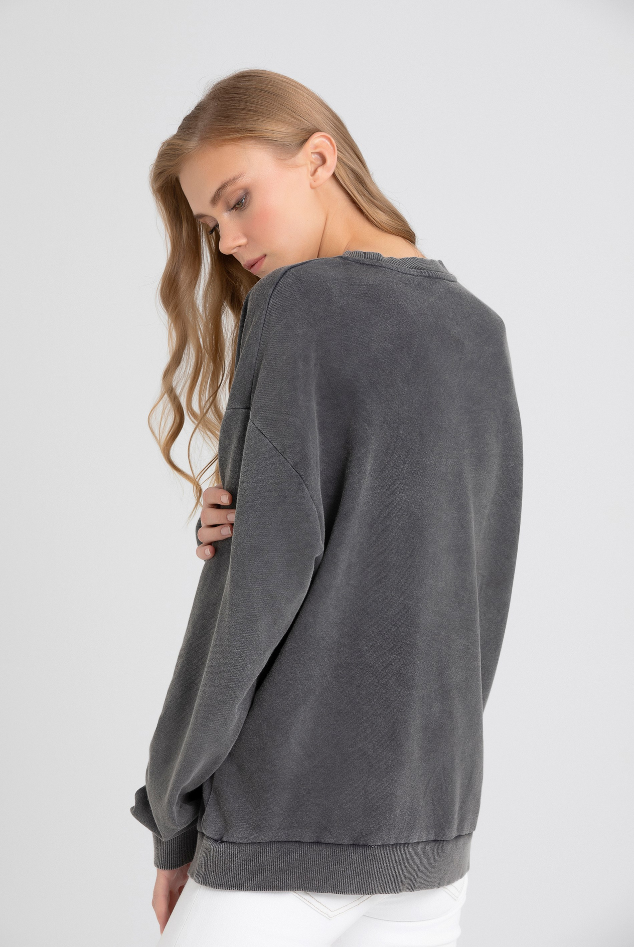 Sloganlı Soluk Efekli Sweatshirt 