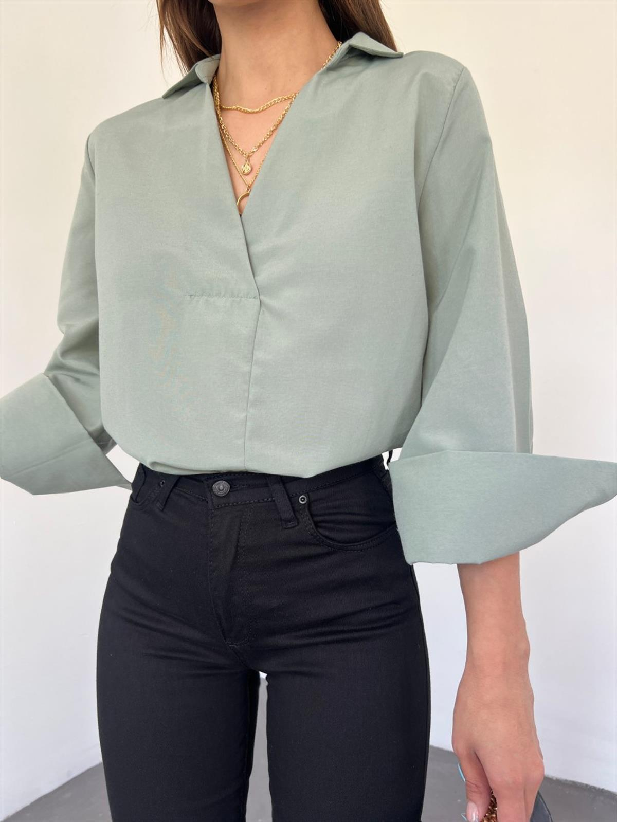 V Yaka Poplin Gömlek 0254 MİNT YEŞİLİ