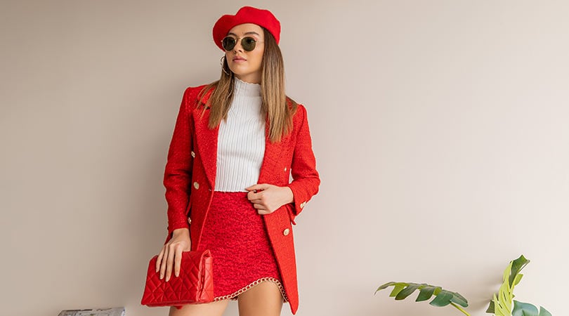 KIŞ AYLARINDA KIRMIZI RENK KOMBİNLER NASIL YAPILIR?