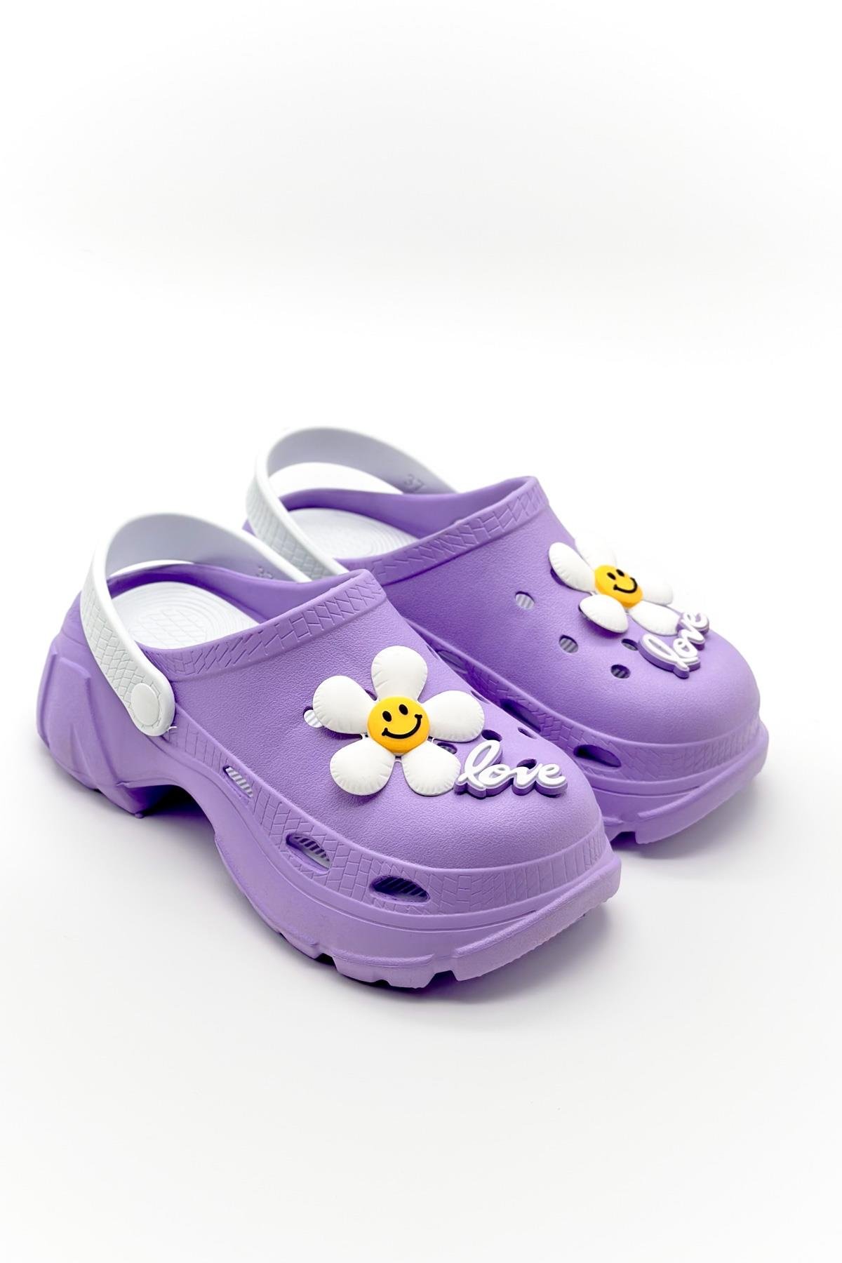 Daisy Lila Terlik
