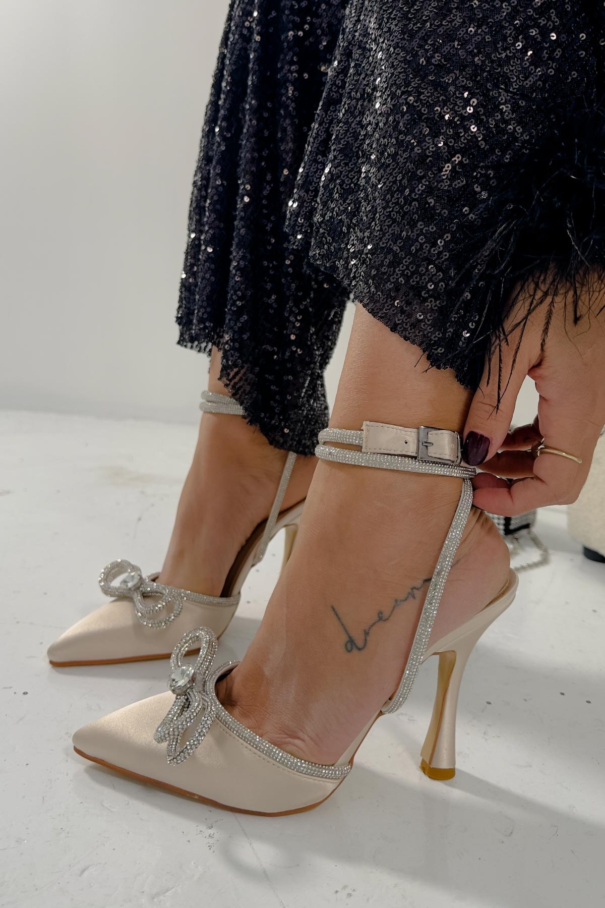 Galinitta Gold Saten Açık Stiletto