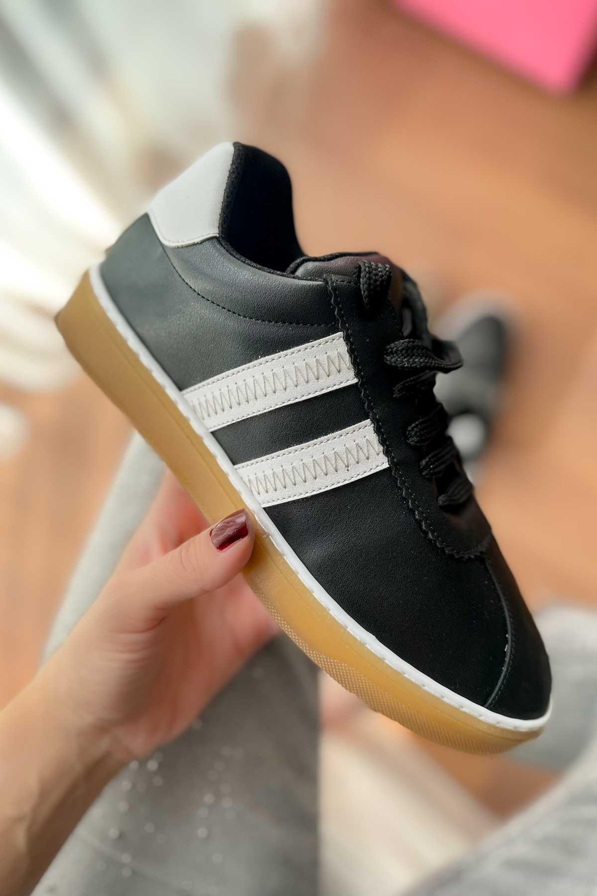 Sienna Siyah Beyaz Deri Bağcıklı Kadın Sneakers