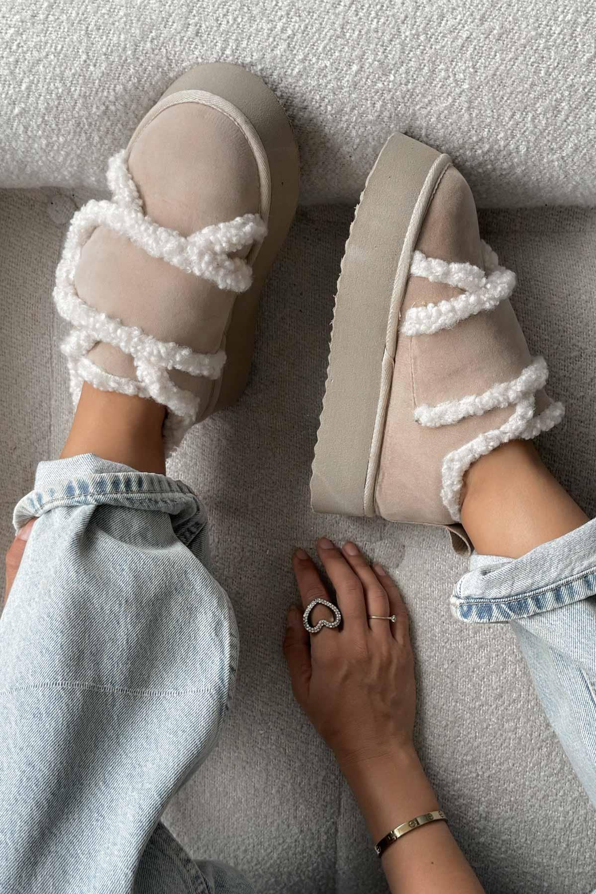 Simba Bej Bantlı Peluş Sneakers
