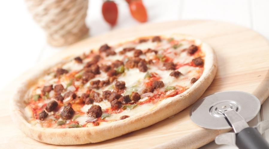 Kavurmalı Pizza Tarifi