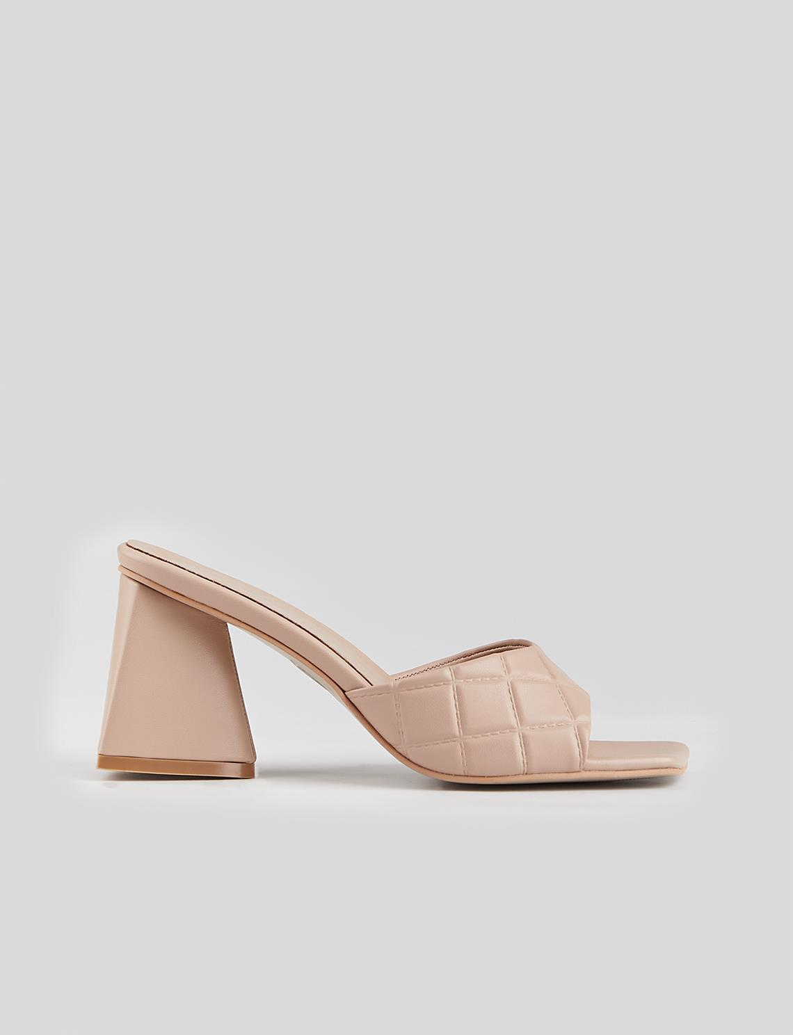 Women Beige Chunky Heeled Slippers