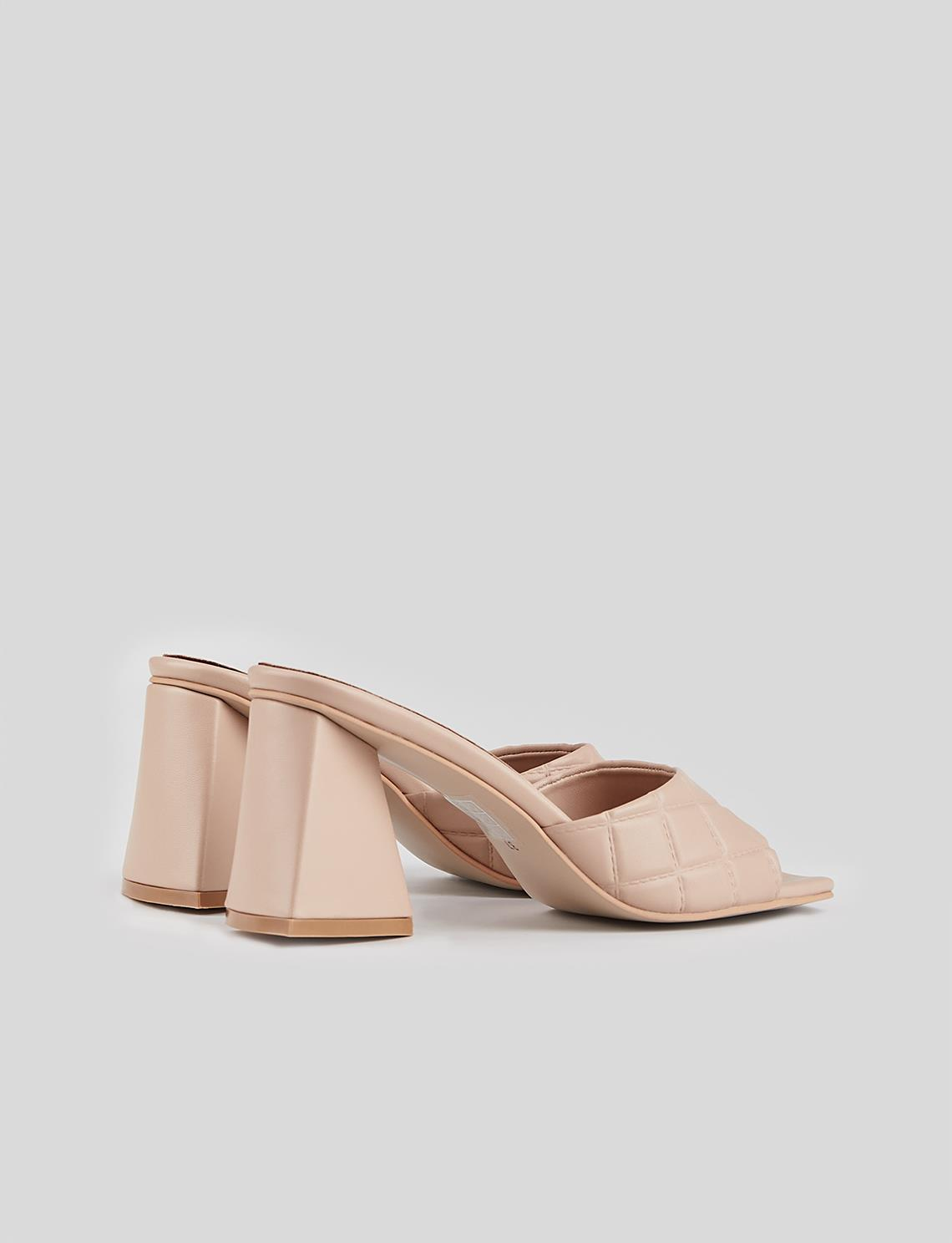 Women Beige Chunky Heeled Slippers