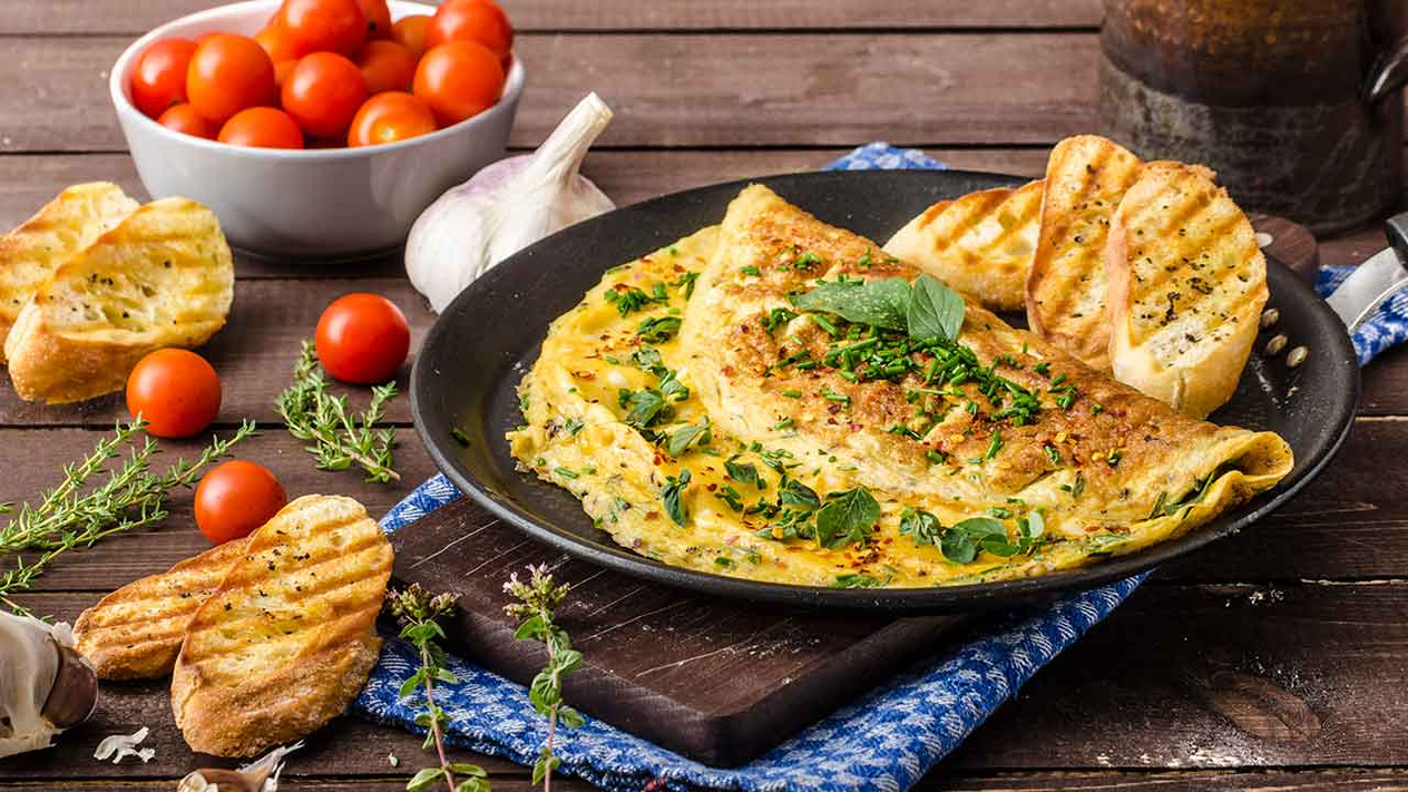 Karışık Eritme Peynirli Omlet Tarifi