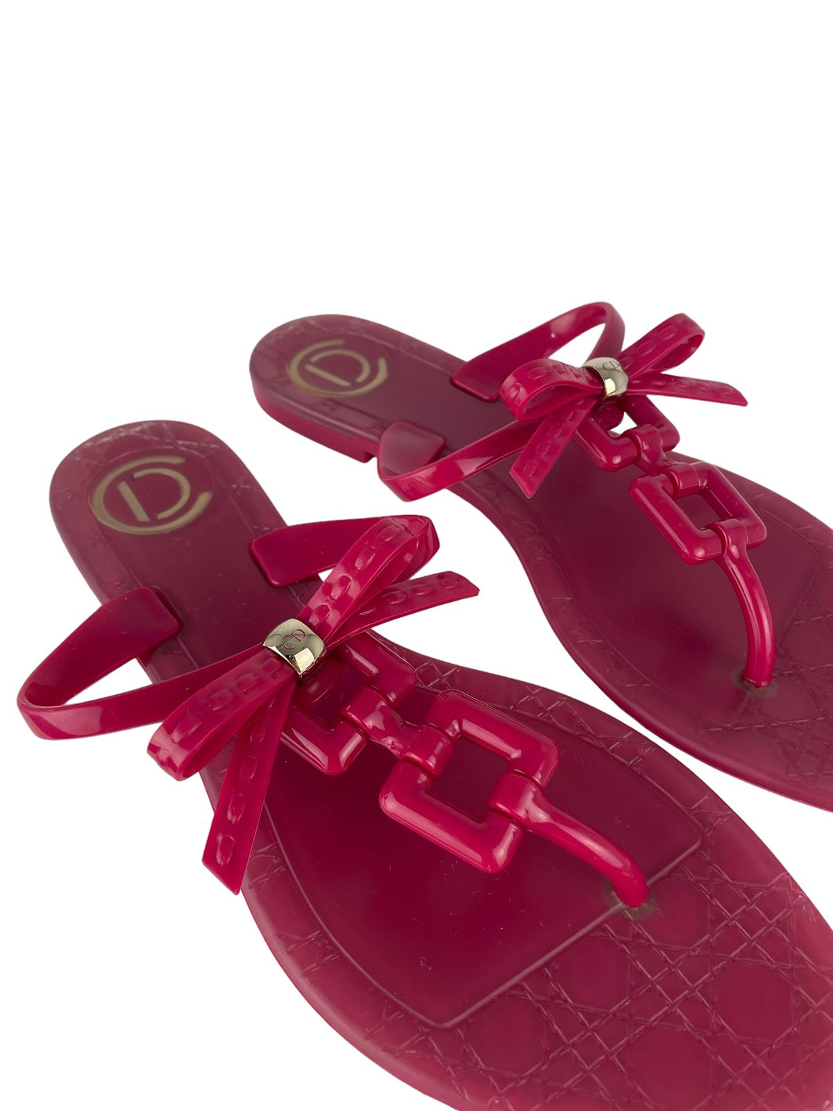 PINK PLASTIC FLIP FLOP