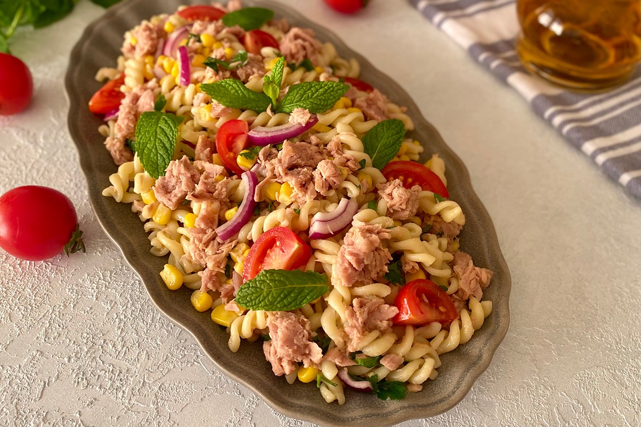 Makarna Salatası Tarifleri: Pratik ve Lezzetli Alternatifler