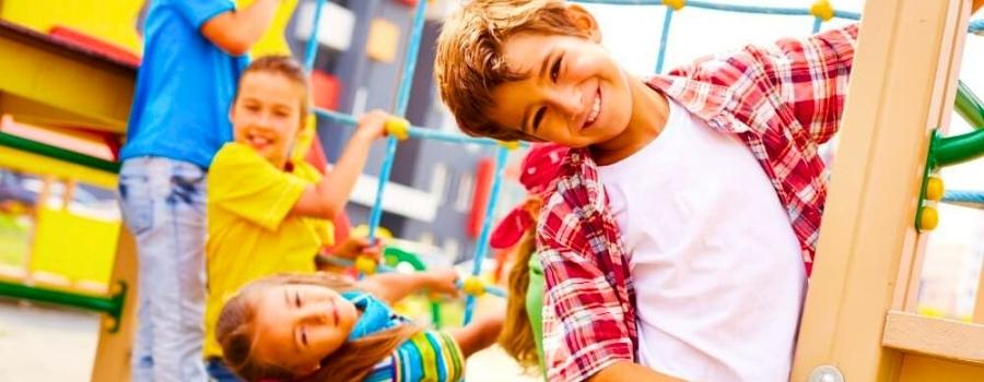Park Bahçe Oyuncakları ile Eğlence Dışarıda