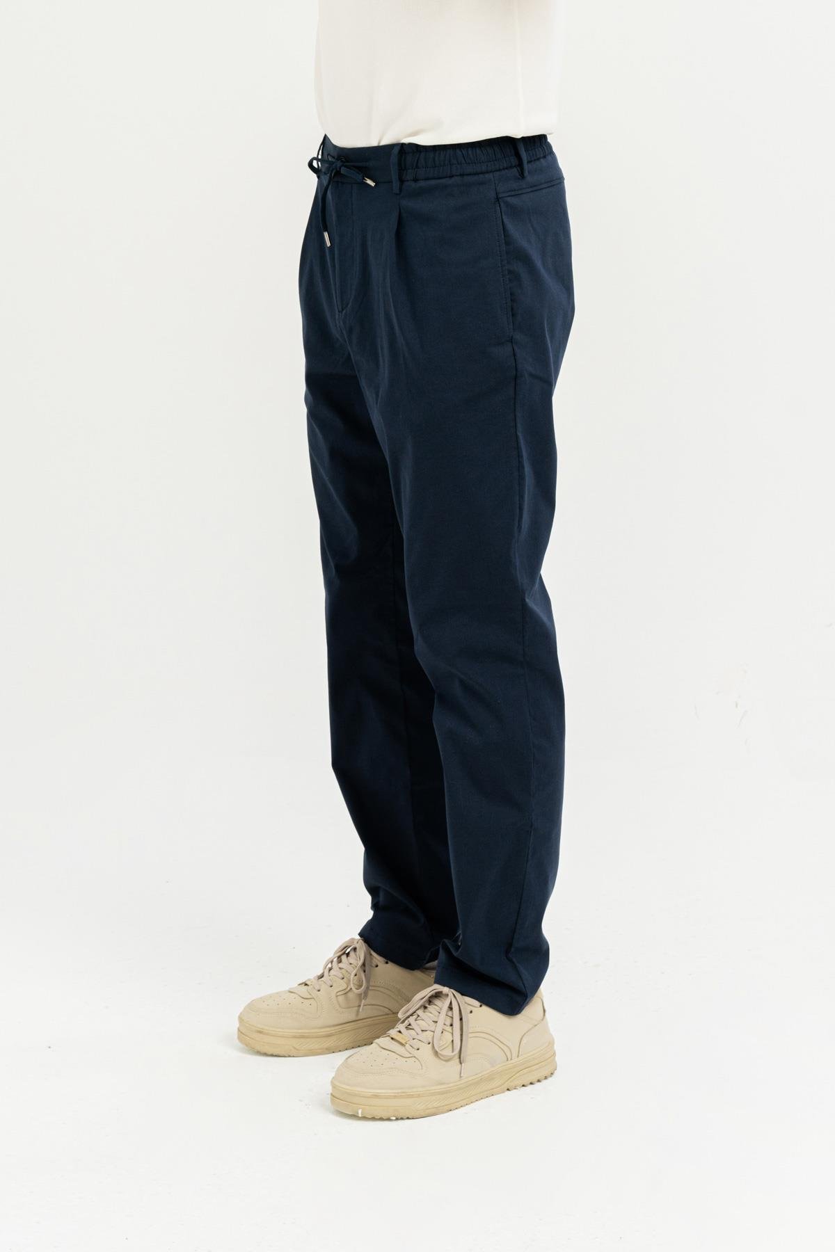 Beli Lastikli Arkası Tek Cep Fermuarlı Slim Fit Erkek Pantolon