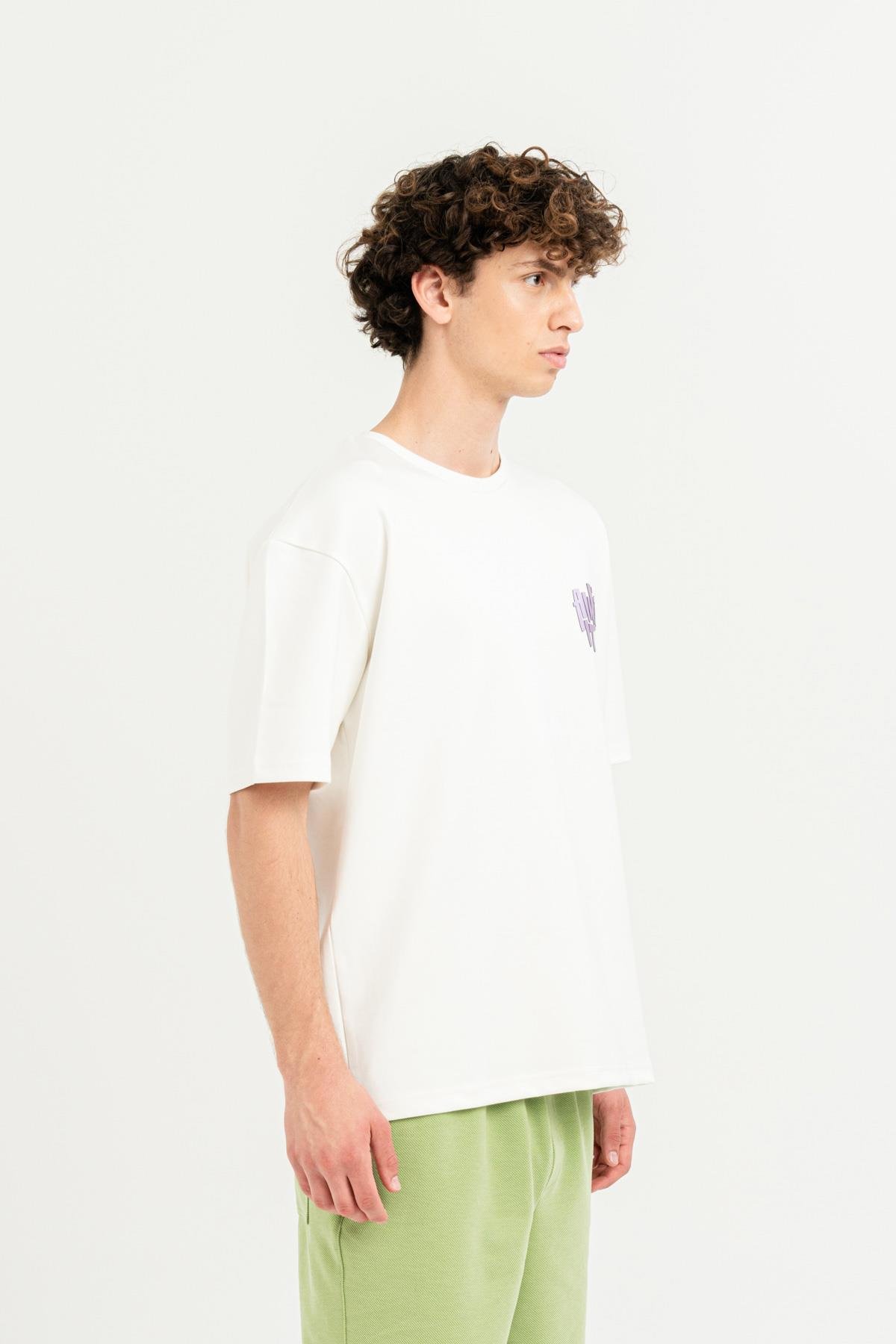 Bisiklet Yaka Göğsü Baskılı Overize Basic Erkek T-shirt
