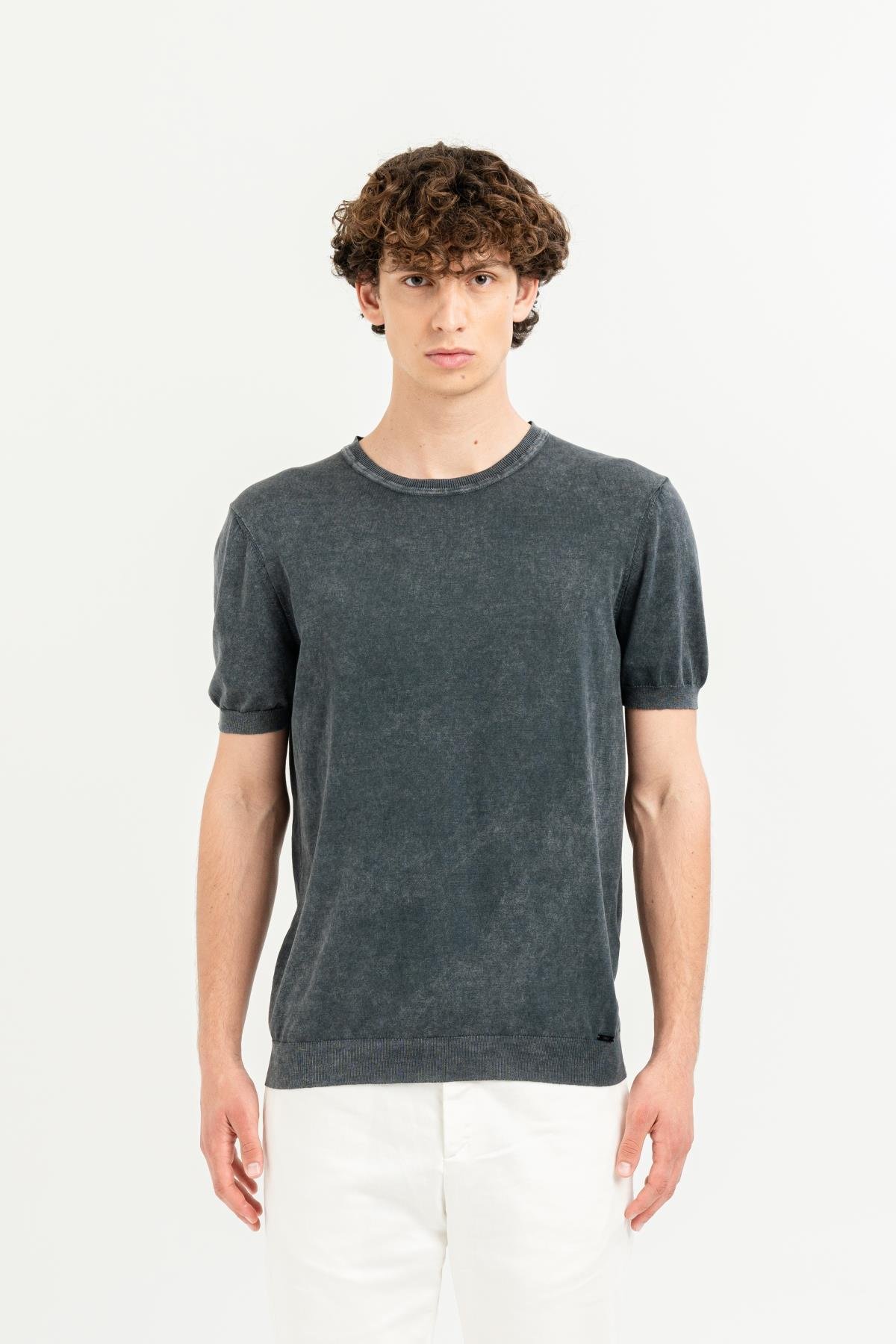 Bisiklet Yaka Kısa Kollu %100 Pamuk Slim Fit Erkek T-shirt