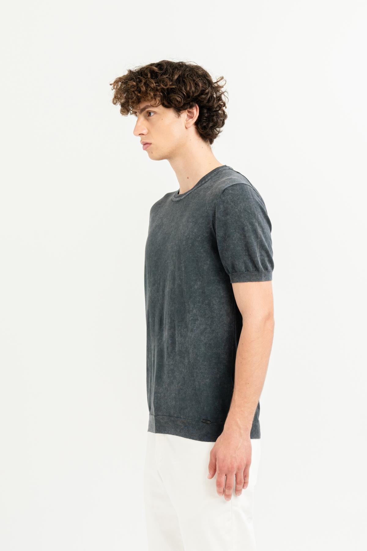 Bisiklet Yaka Kısa Kollu %100 Pamuk Slim Fit Erkek T-shirt