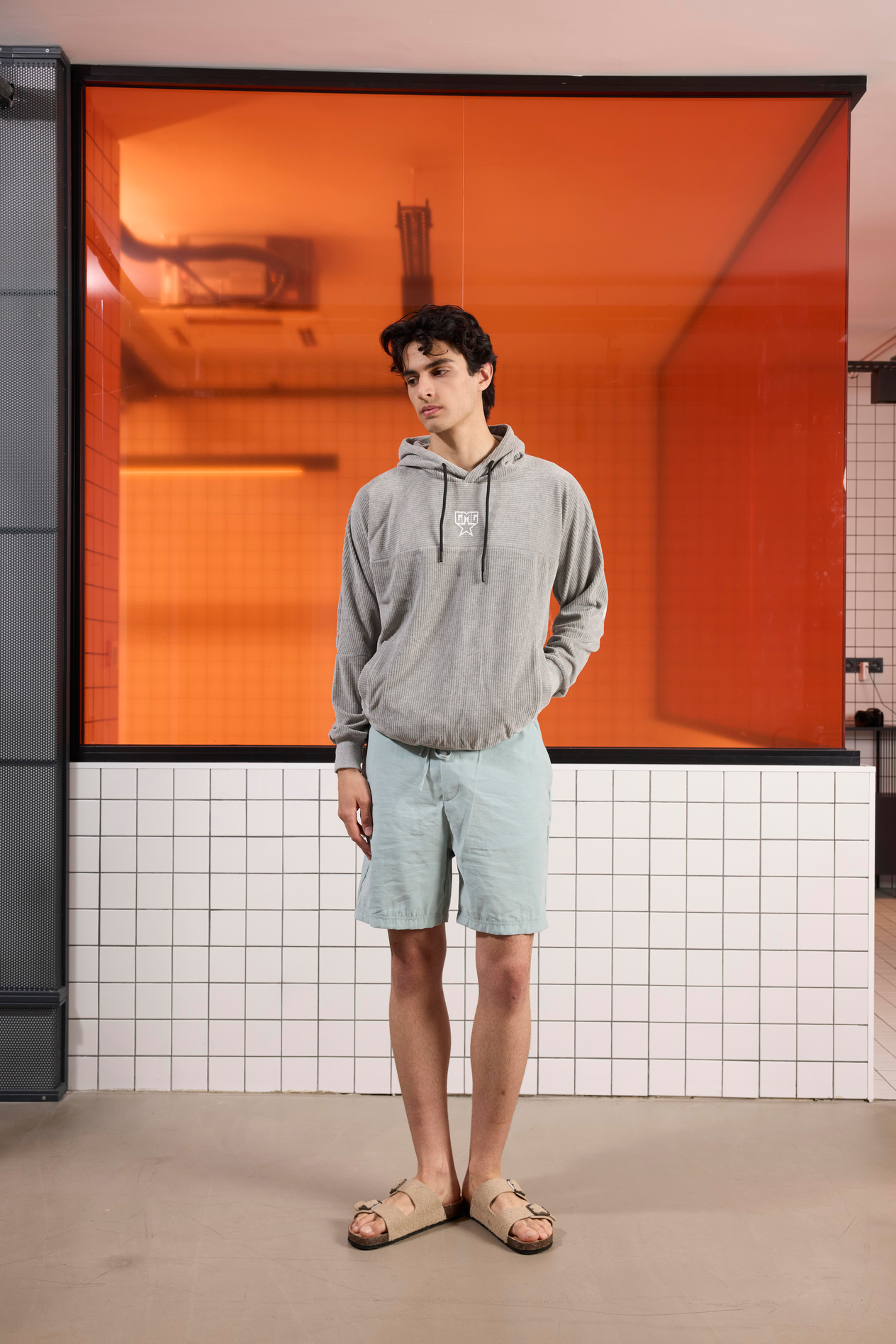 Kapüşonlu Baskı Detaylı Kadife Erkek Sweatshirt