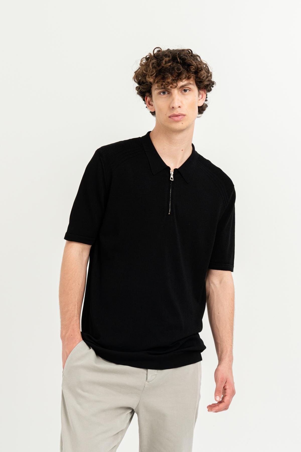 Polo Yaka Fermuarlı Kısa Kollu Slim Fit Erkek T-shirt