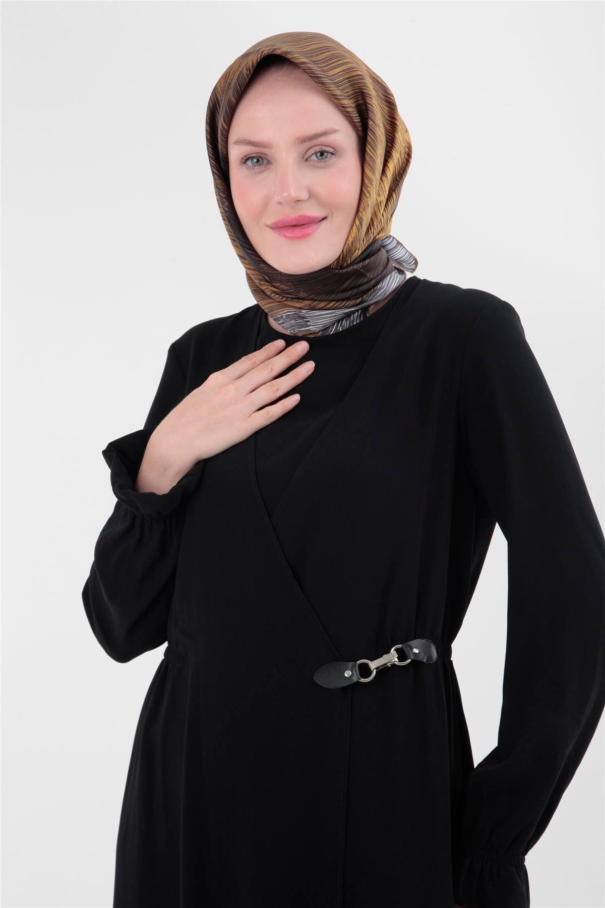 tesettür siyah elbise nasıl kombinlenir