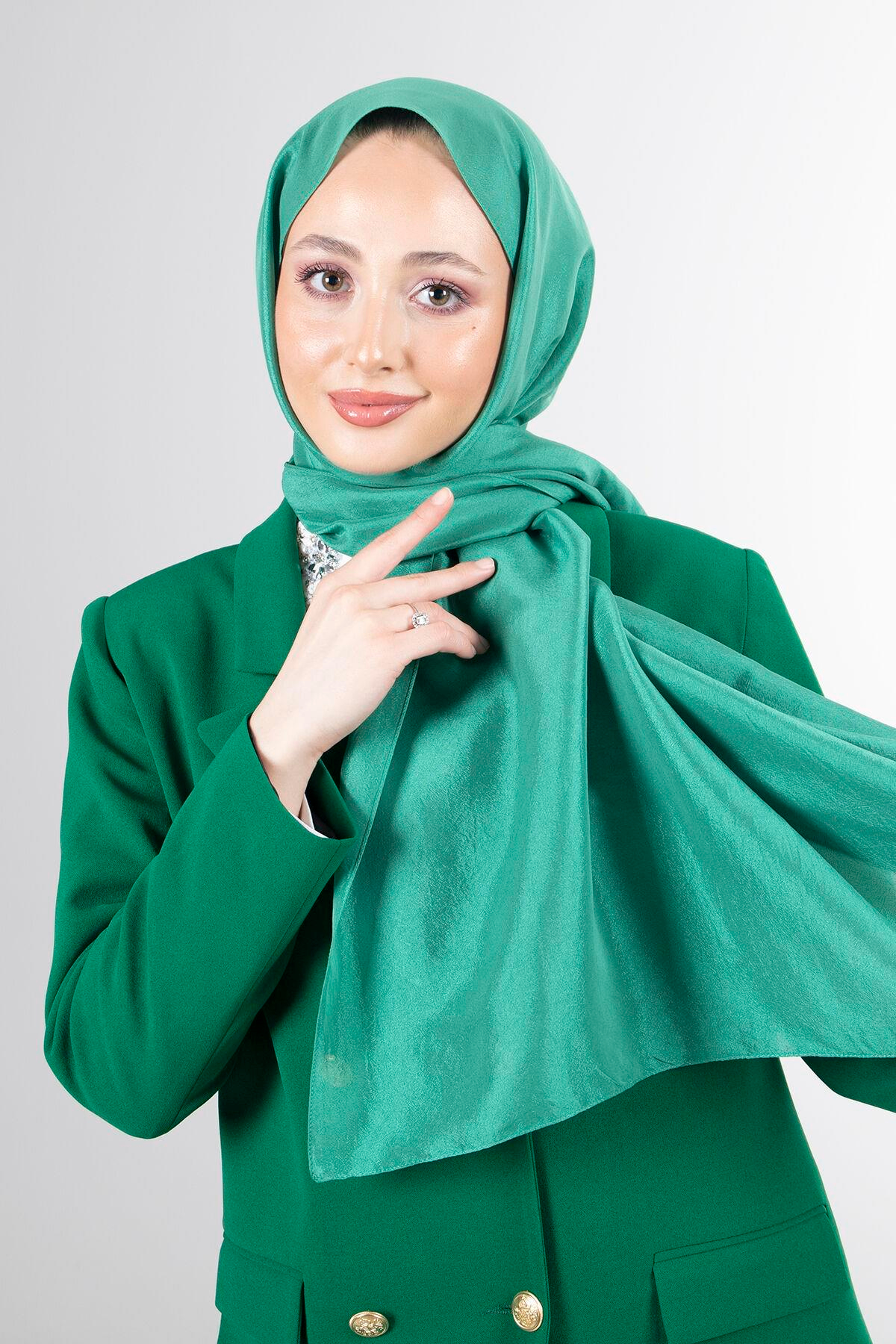 BRİSA VUAL ŞAL