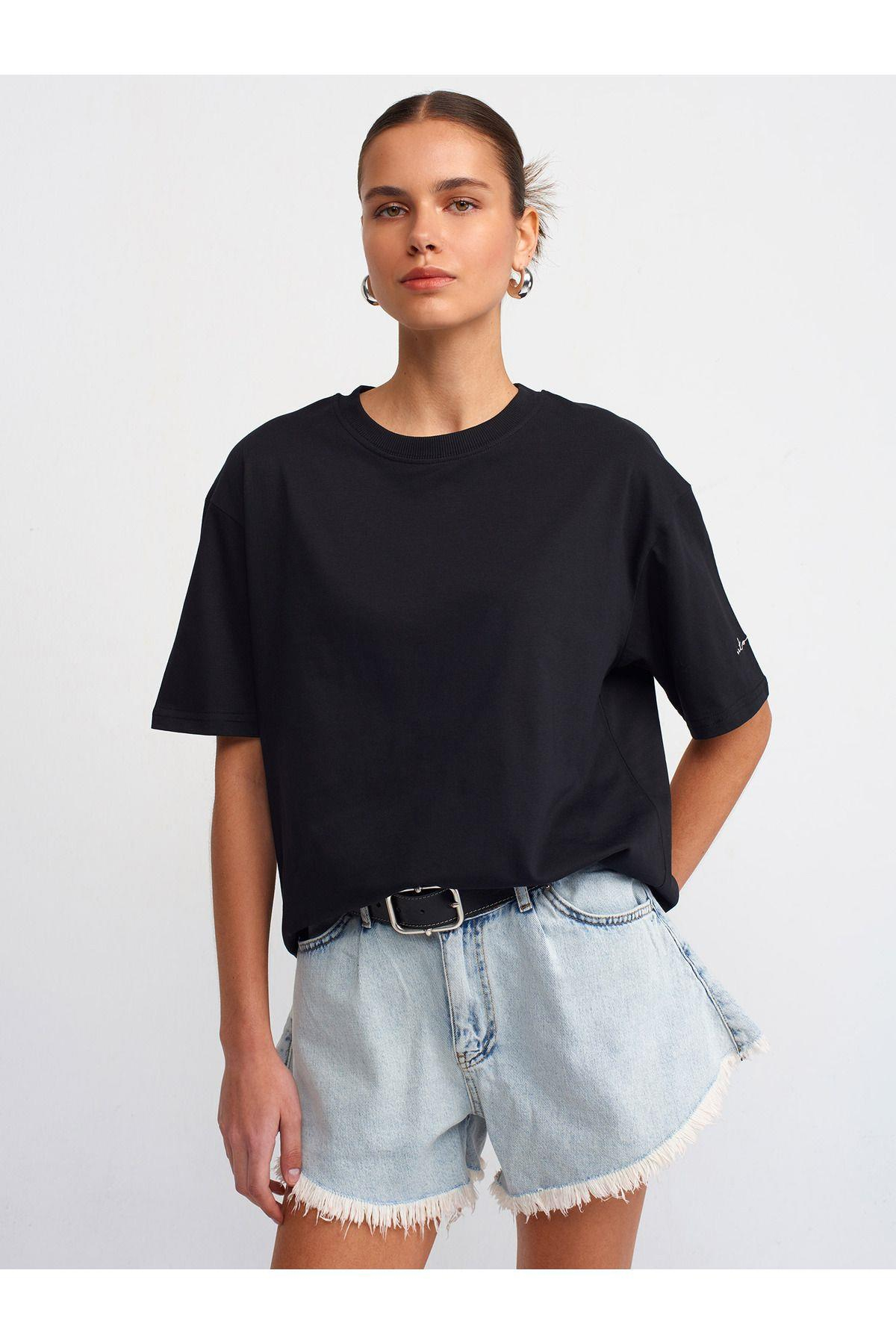 30735-tas-baski-detayli-t-shirt-siyah-1b54ad.jpg