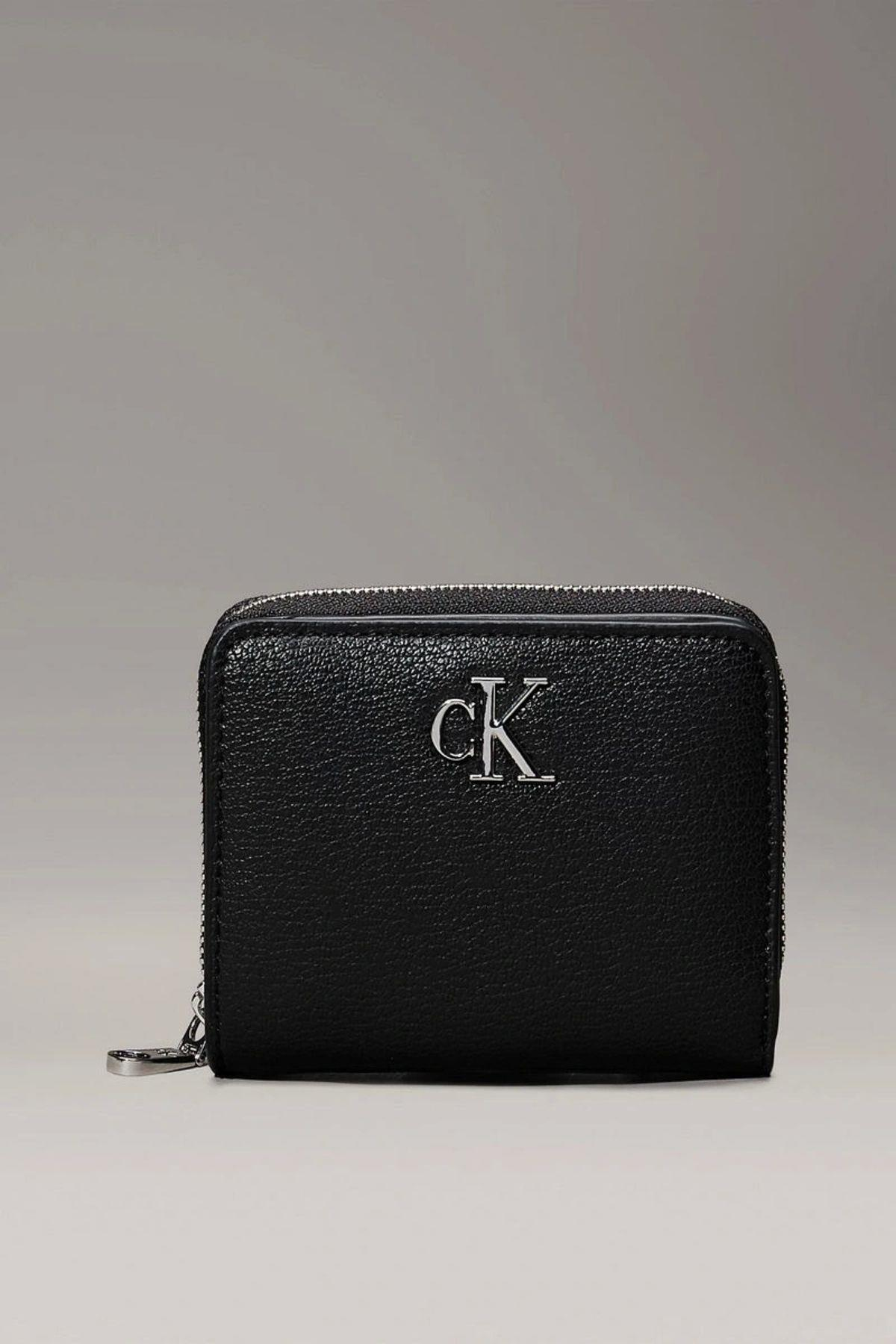 minimal-monogram-md-zip-around-6-7b0c.jpg