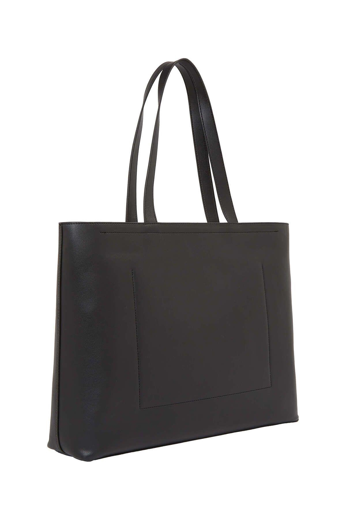 sculpted-slim-tote-9-e5ab.jpg