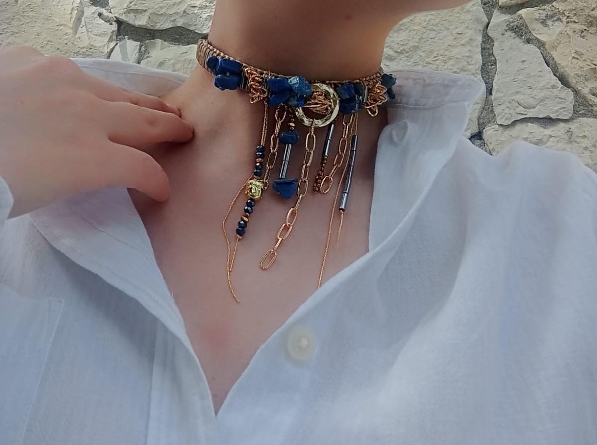 Mavi Choker